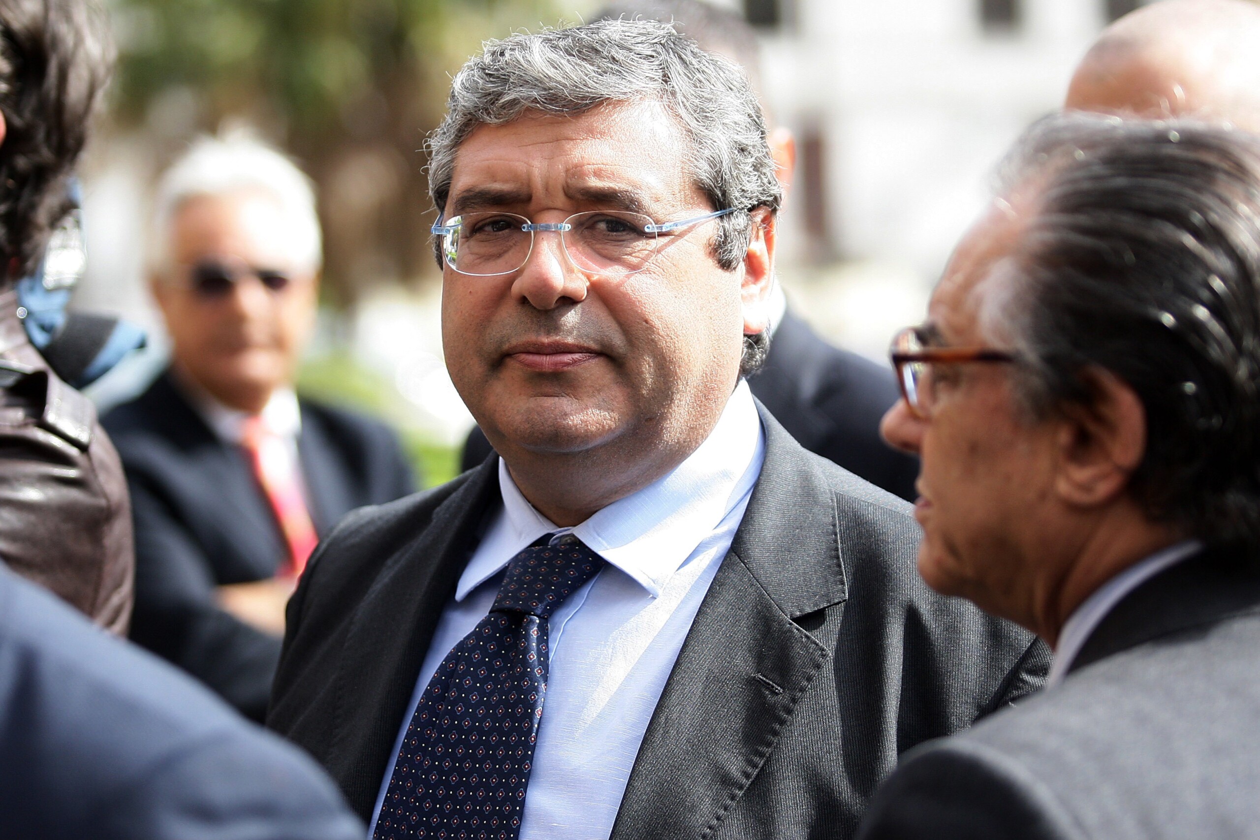 sicily cuffaro resigns as national secretary of the christian democrats scaled