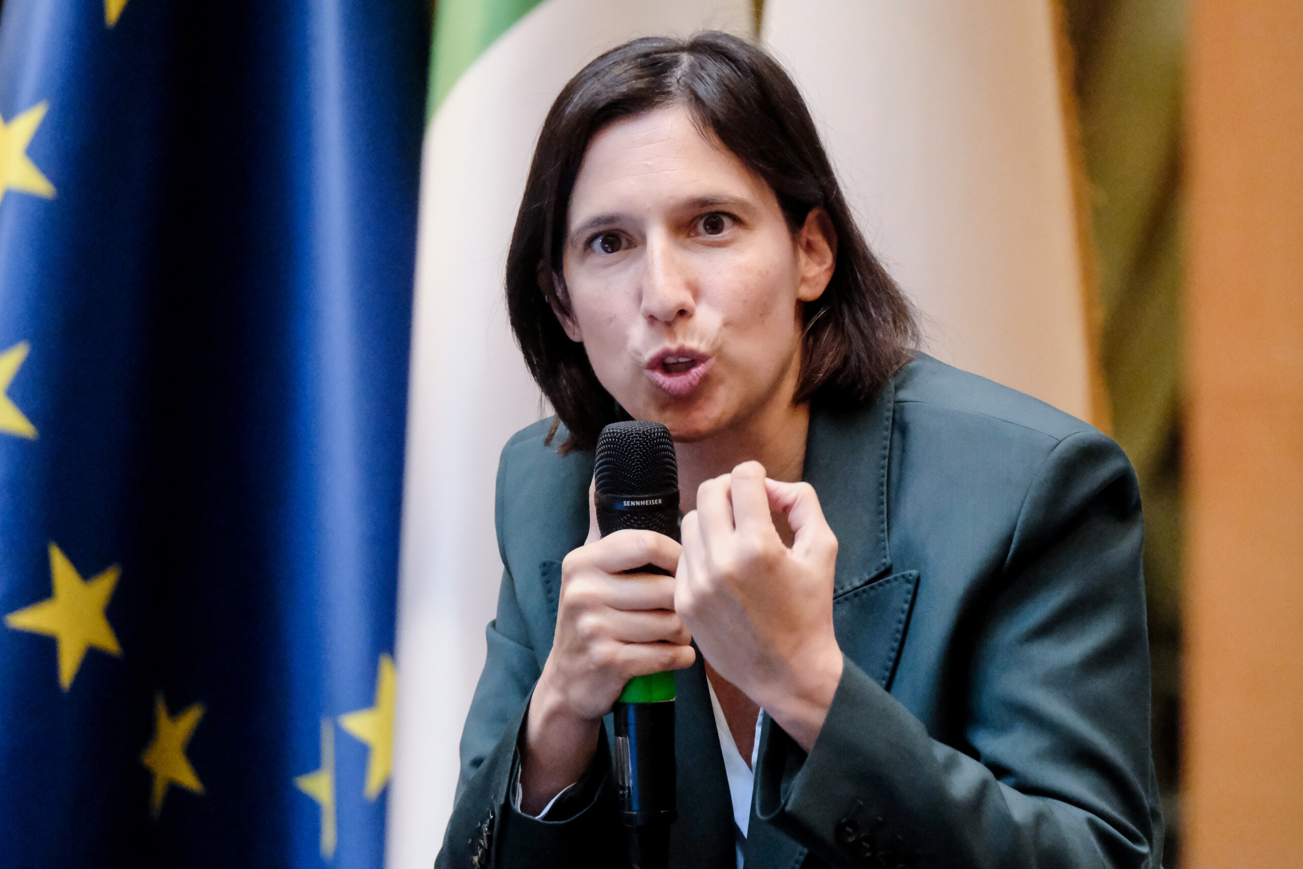 Taxation: Schlein, Meloni will be remembered for bleeding families dry and helping the rich 1 taxation schlein meloni will be remembered for bleeding families dry and helping the rich scaled