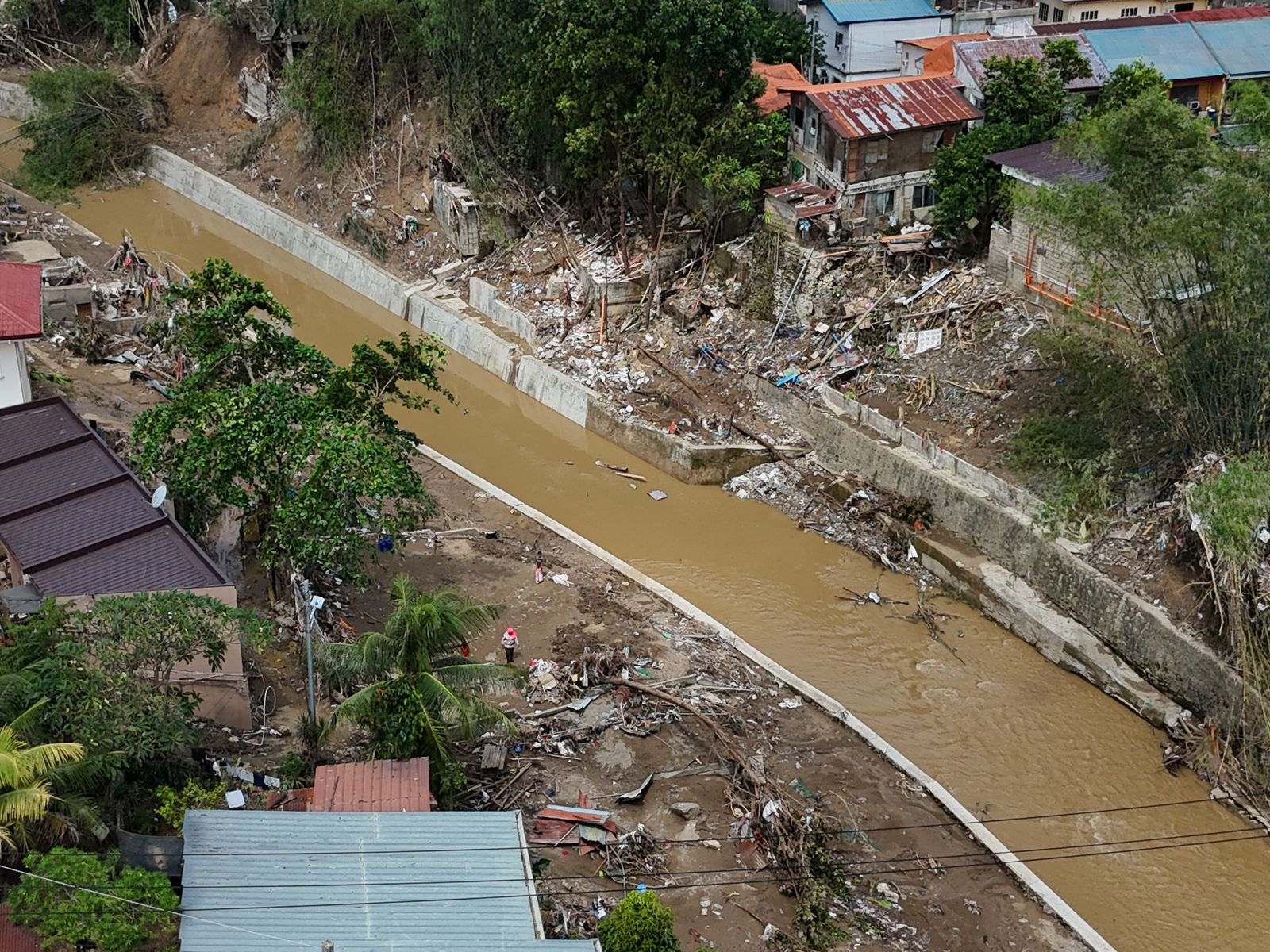 philippines super typhoon fung wong threatens country nearly one million evacuated