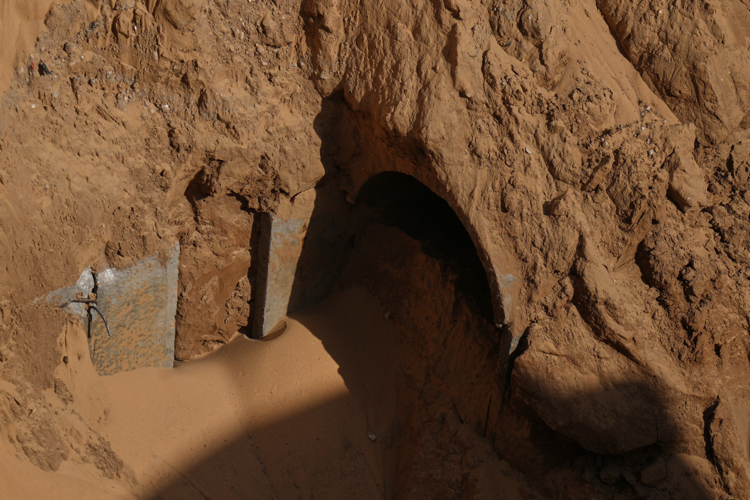 gaza media reports that 100 hamas militants in rafah tunnel refuse to come out scaled