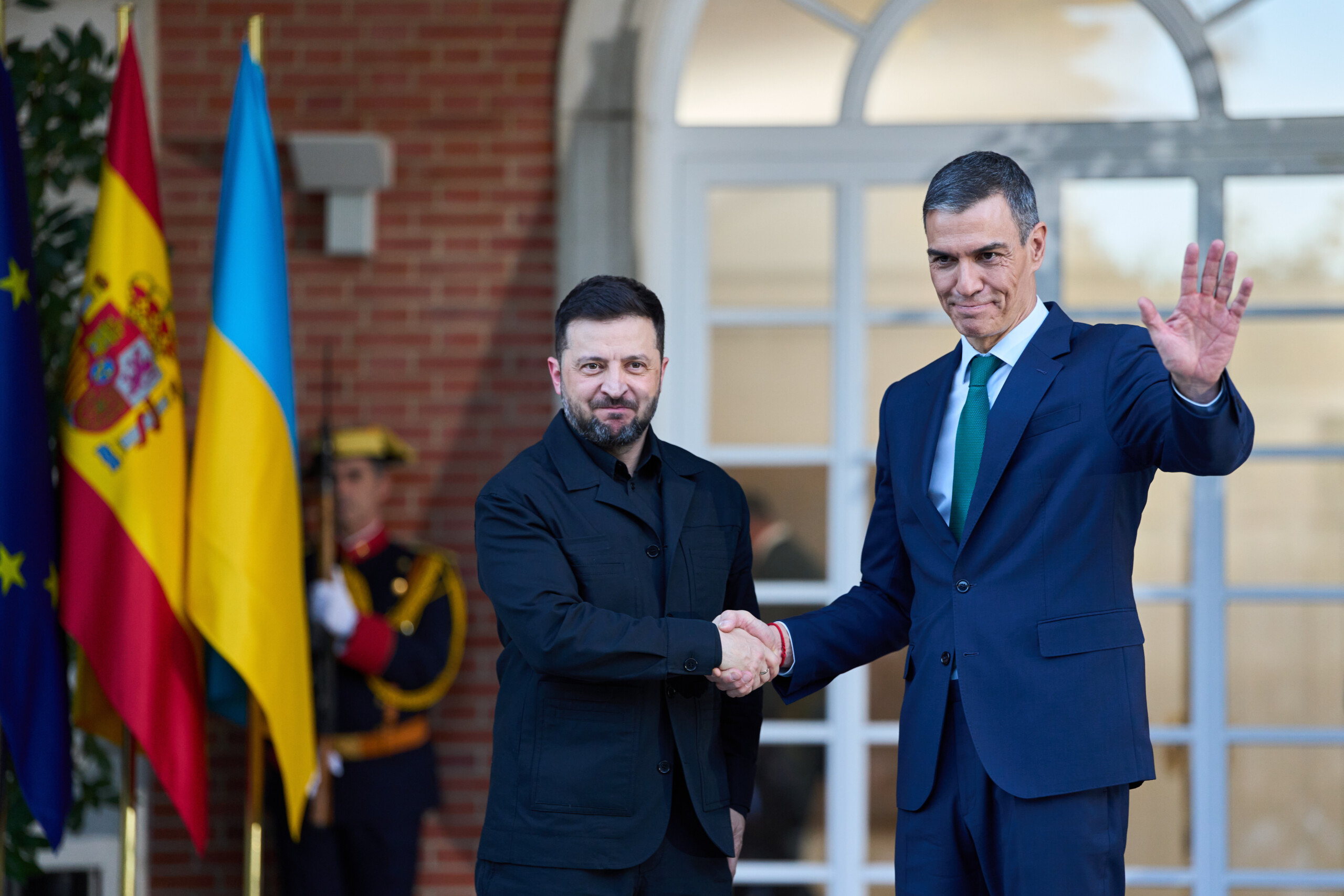 ukraine sanchez announces aid package worth 817 million scaled