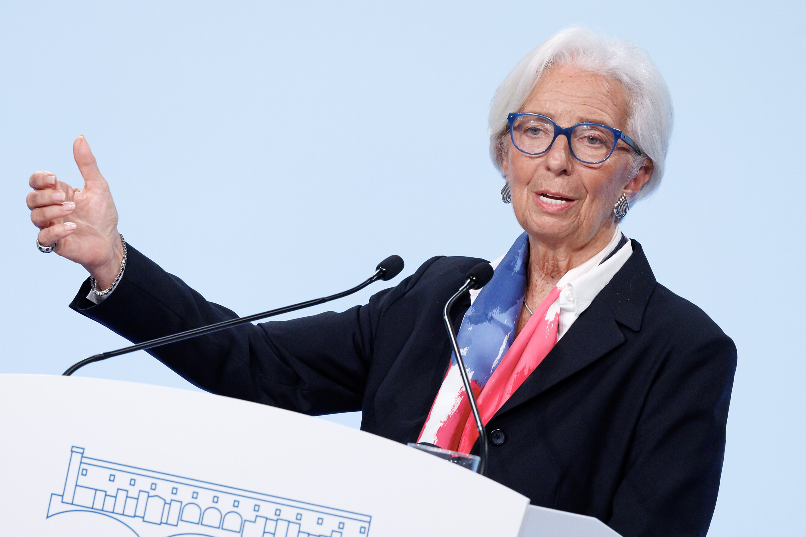 ecb lagarde institutions independence is not in question scaled