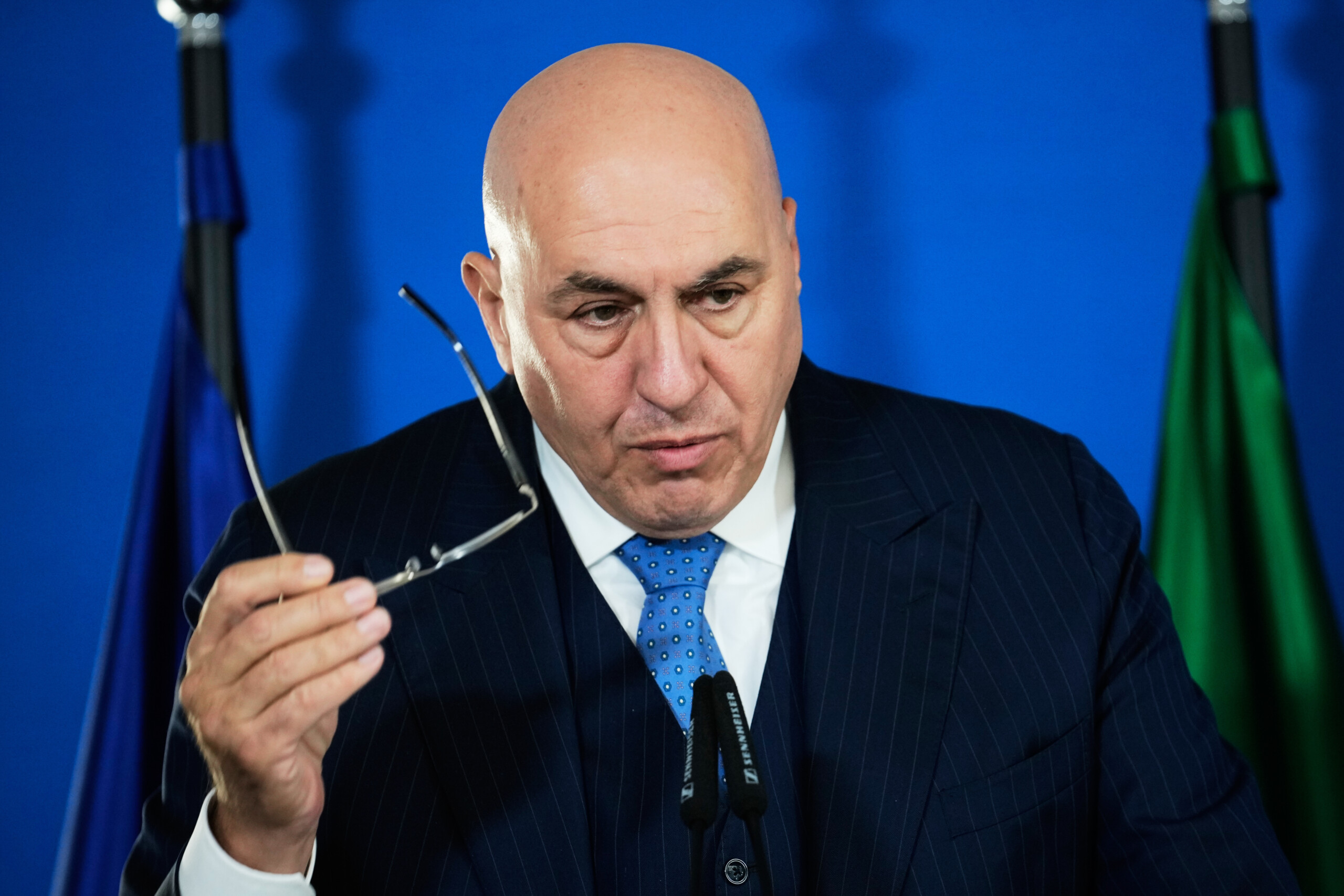 ukraine crosetto to appear before copasir tomorrow to discuss new aid package scaled