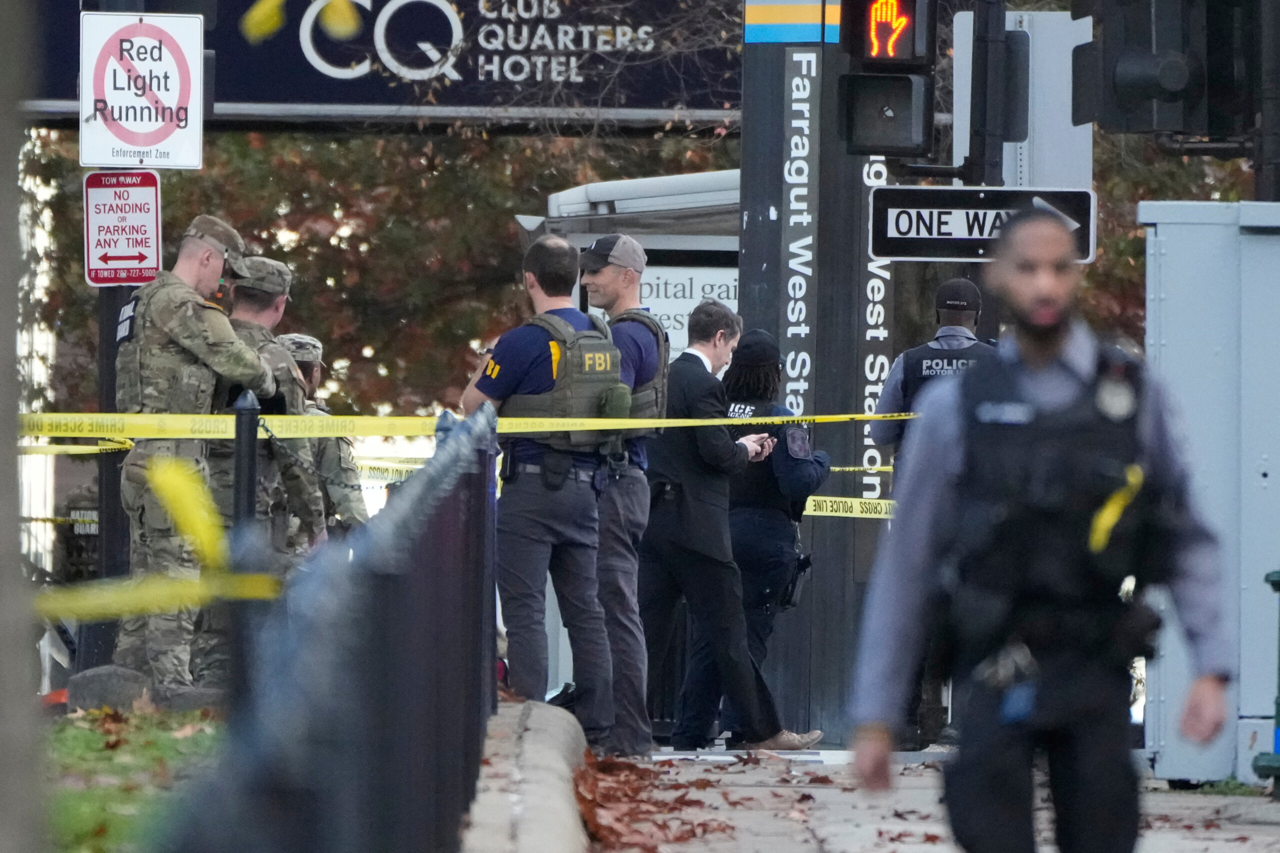 usa suspect detained for shooting near the white house two national guard soldiers injured scaled
