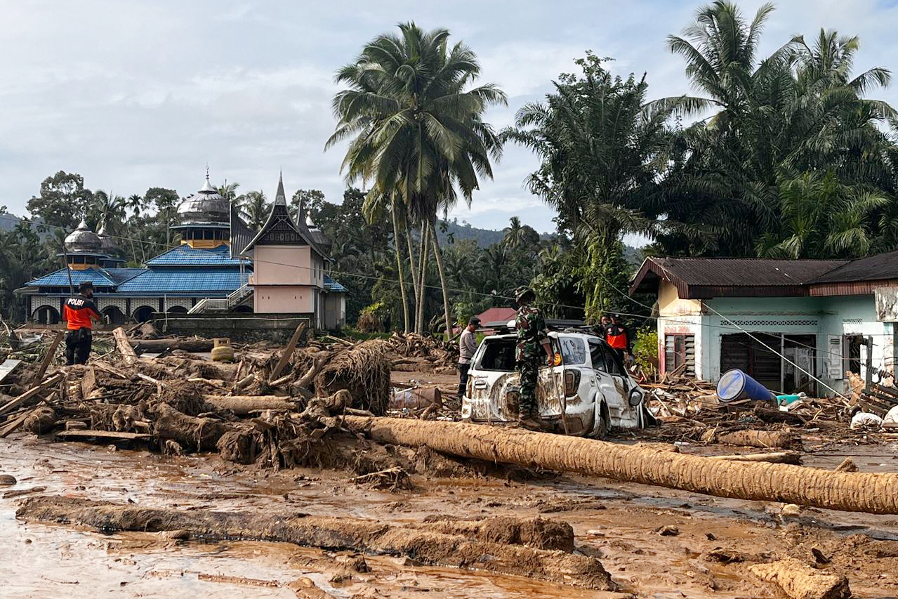 Sri Lanka: death toll from floods rises to 334 1 sri lanka death toll from floods rises to 334