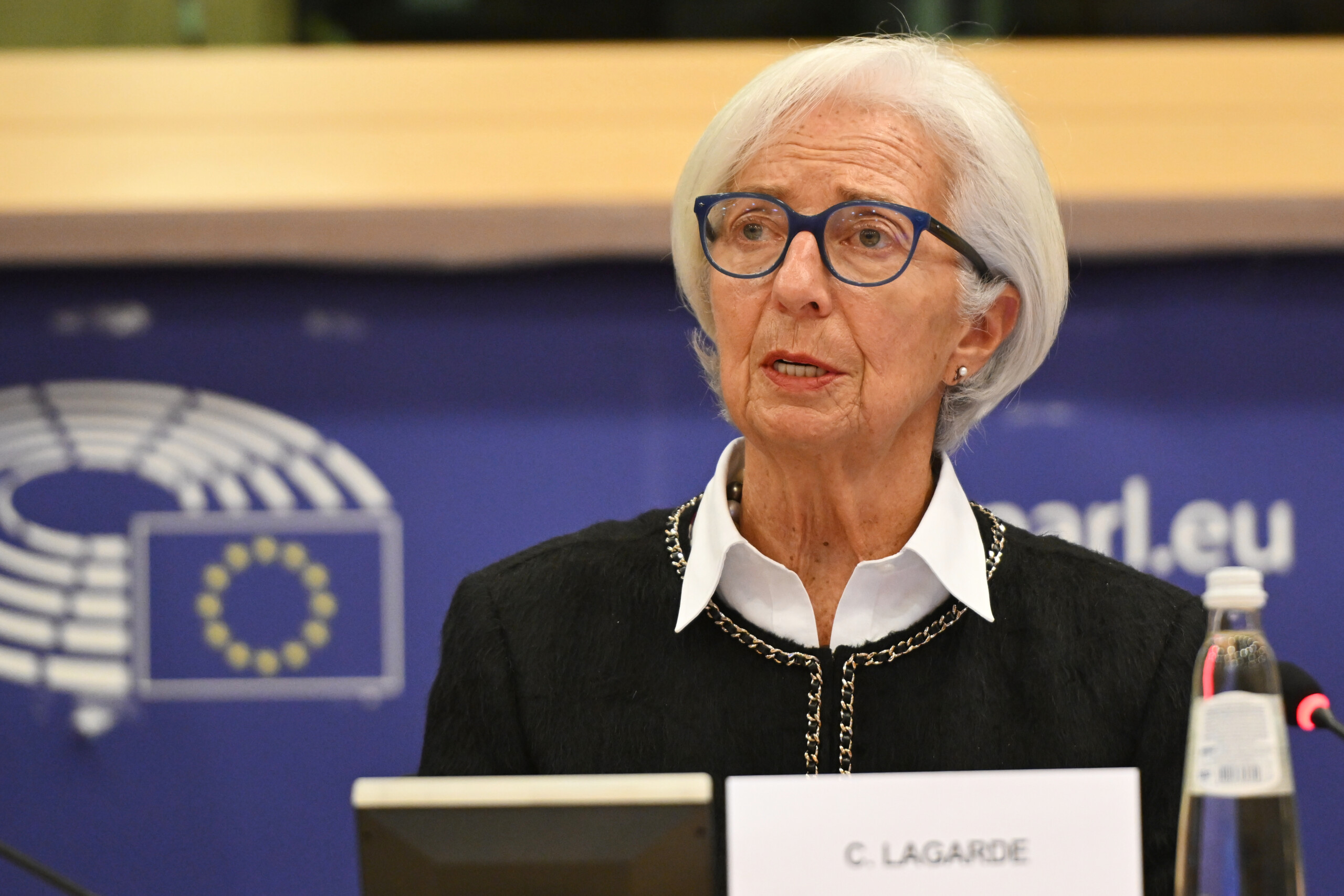 Ukraine, Lagarde: “We will help Kyiv but we will not violate the Treaty” 1 ukraine lagarde we will help kyiv but we will not violate the treaty scaled