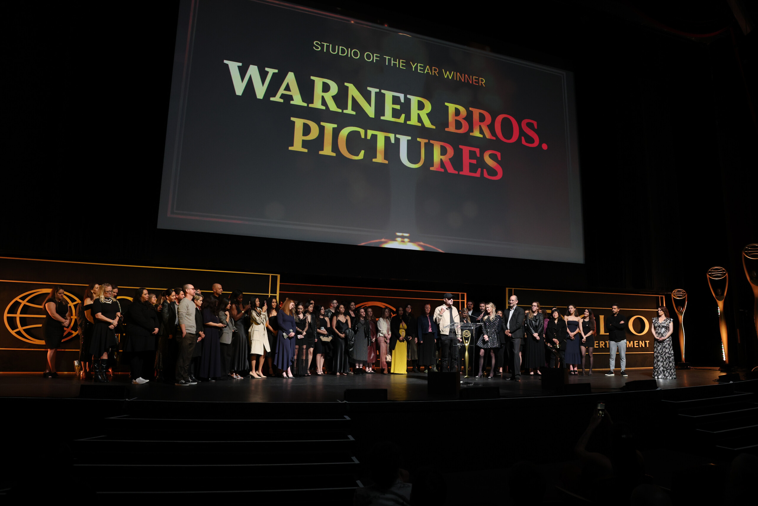 Netflix acquires Warner Bros for £70 billion 1 netflix acquires warner bros for 70 billion scaled