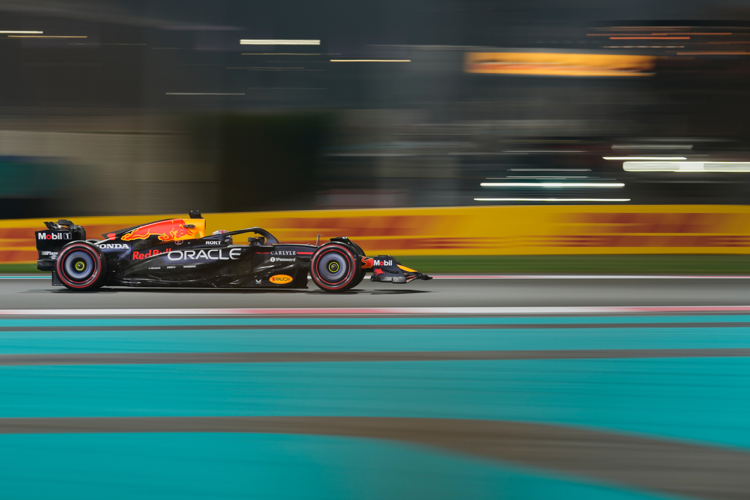 f1 abu dhabi pole verstappen ahead of norris and piastri scaled