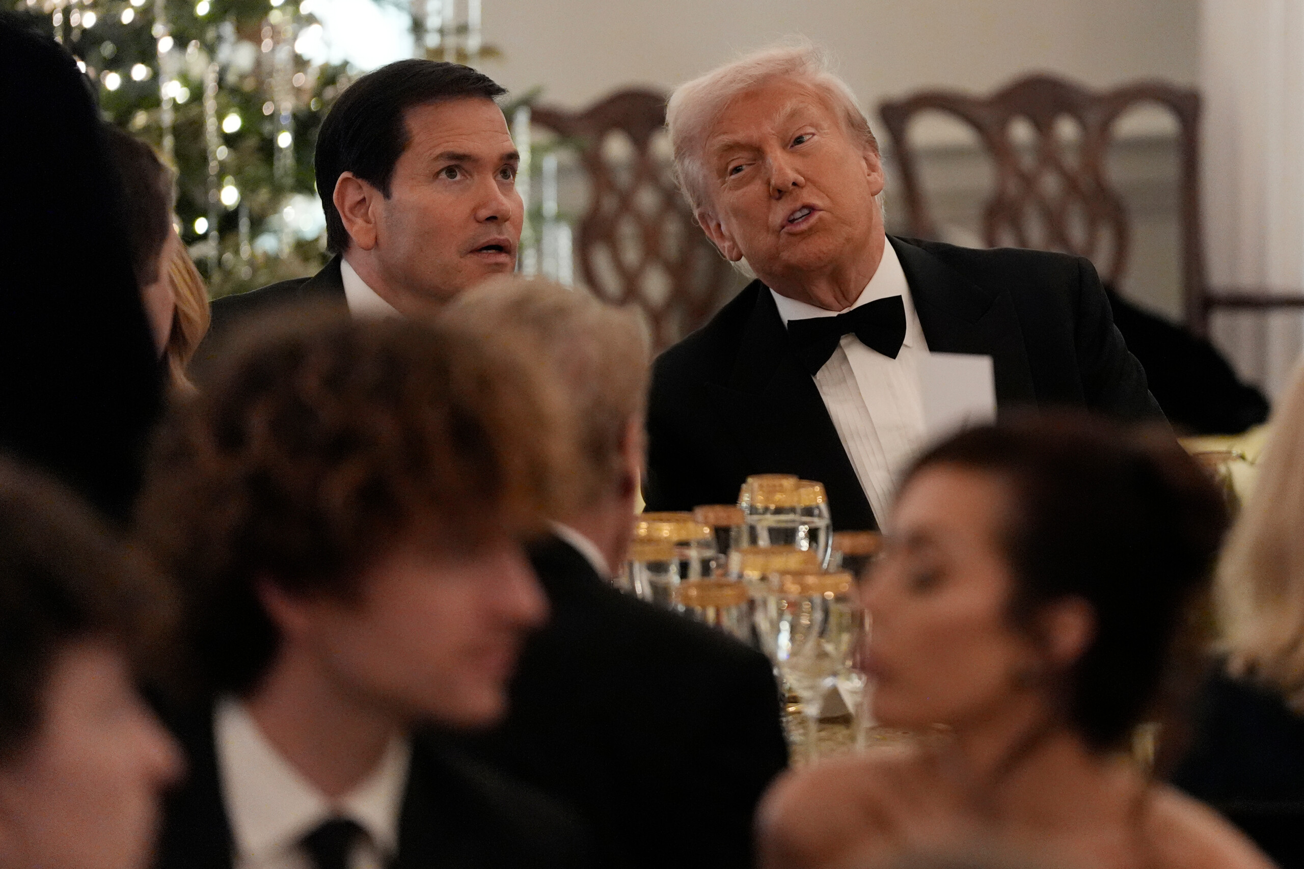 Ukraine, Trump: ‘A little disappointed with Zelensky, he is not ready to sign peace proposal’ 1 ukraine trump a little disappointed with zelensky he is not ready to sign peace proposal scaled