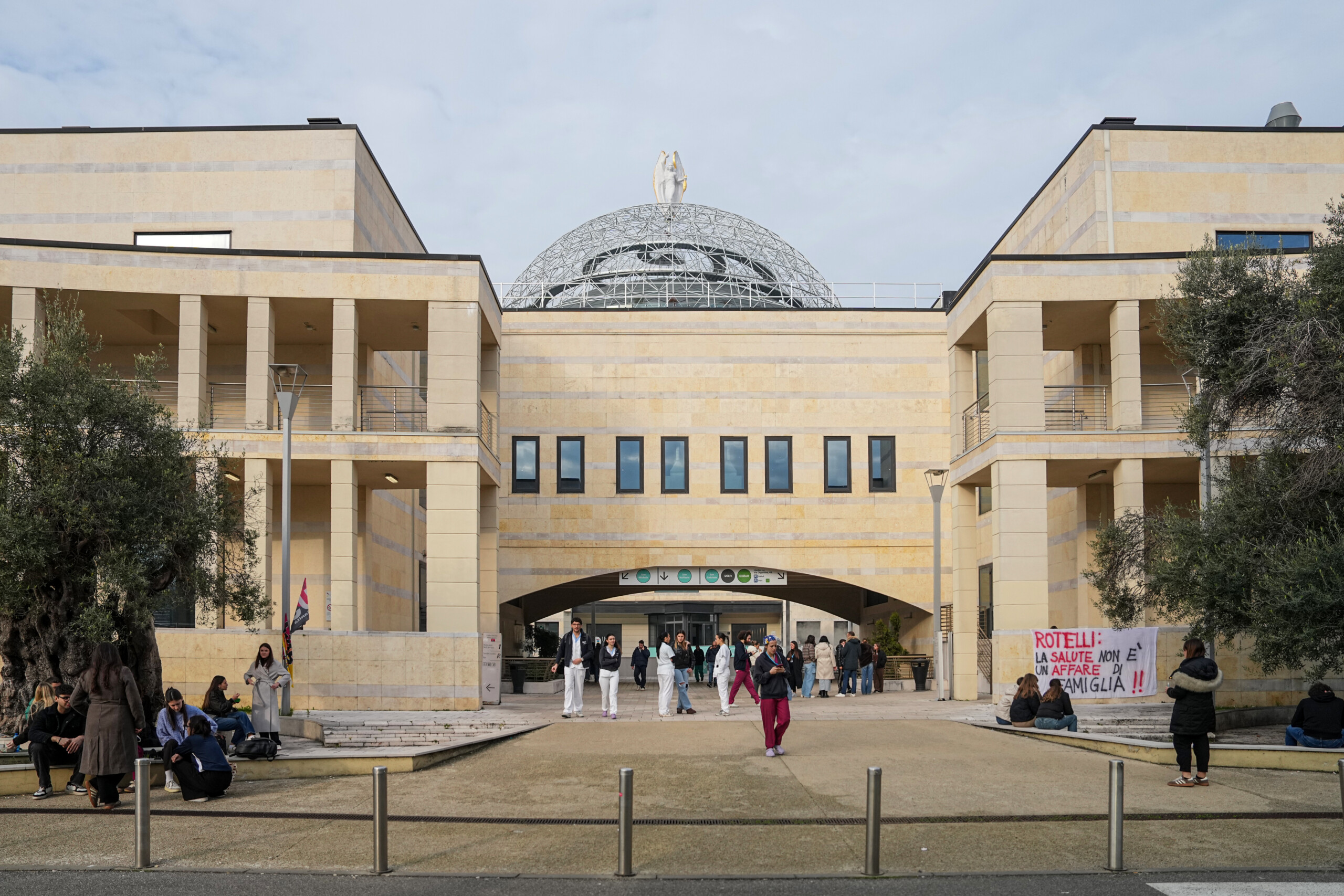 healthcare milan public prosecutors office opens investigation into chaos at san raffaele hospital scaled