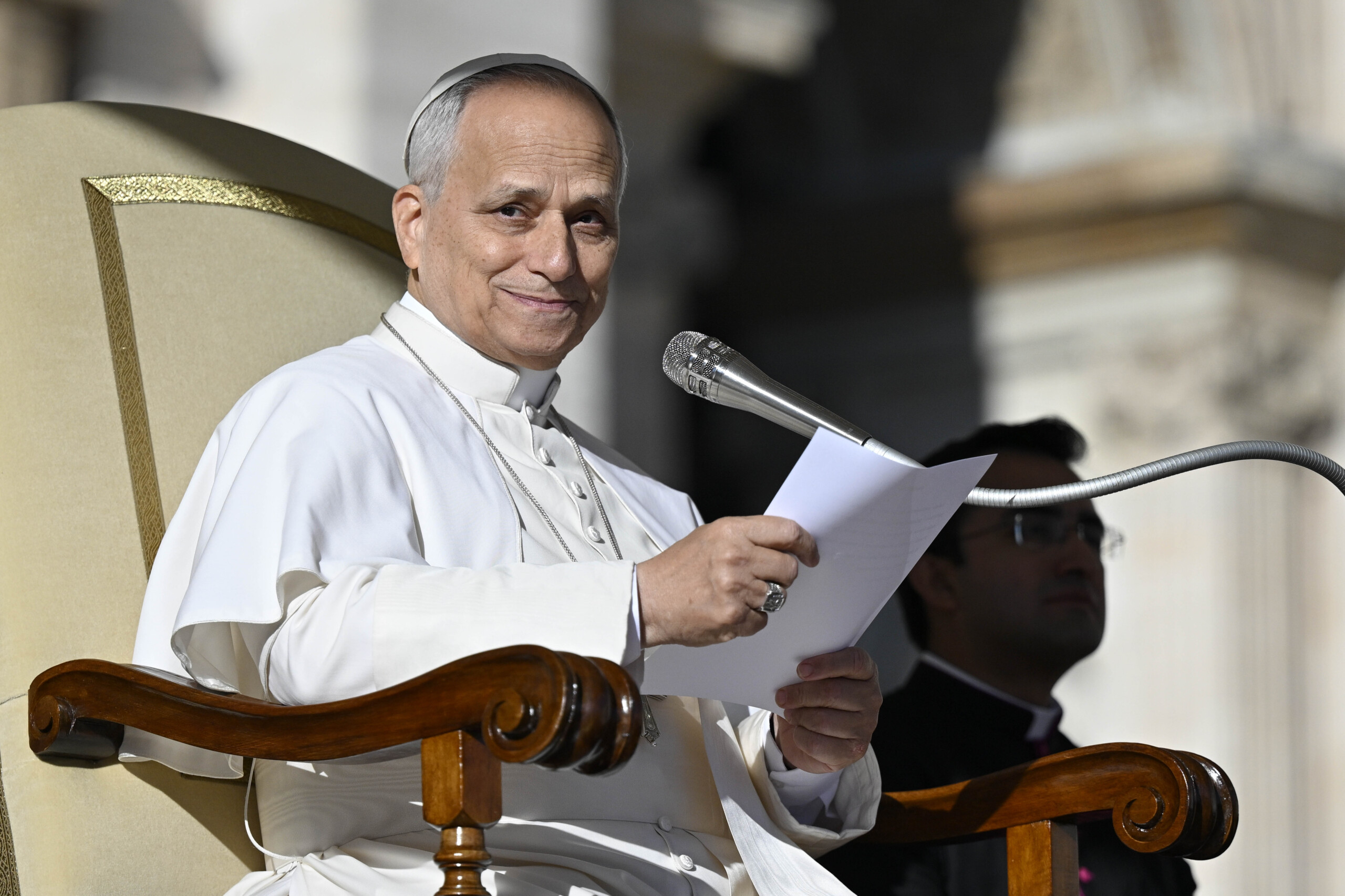 pope no to the use of intelligence to manipulate politicians and journalists scaled
