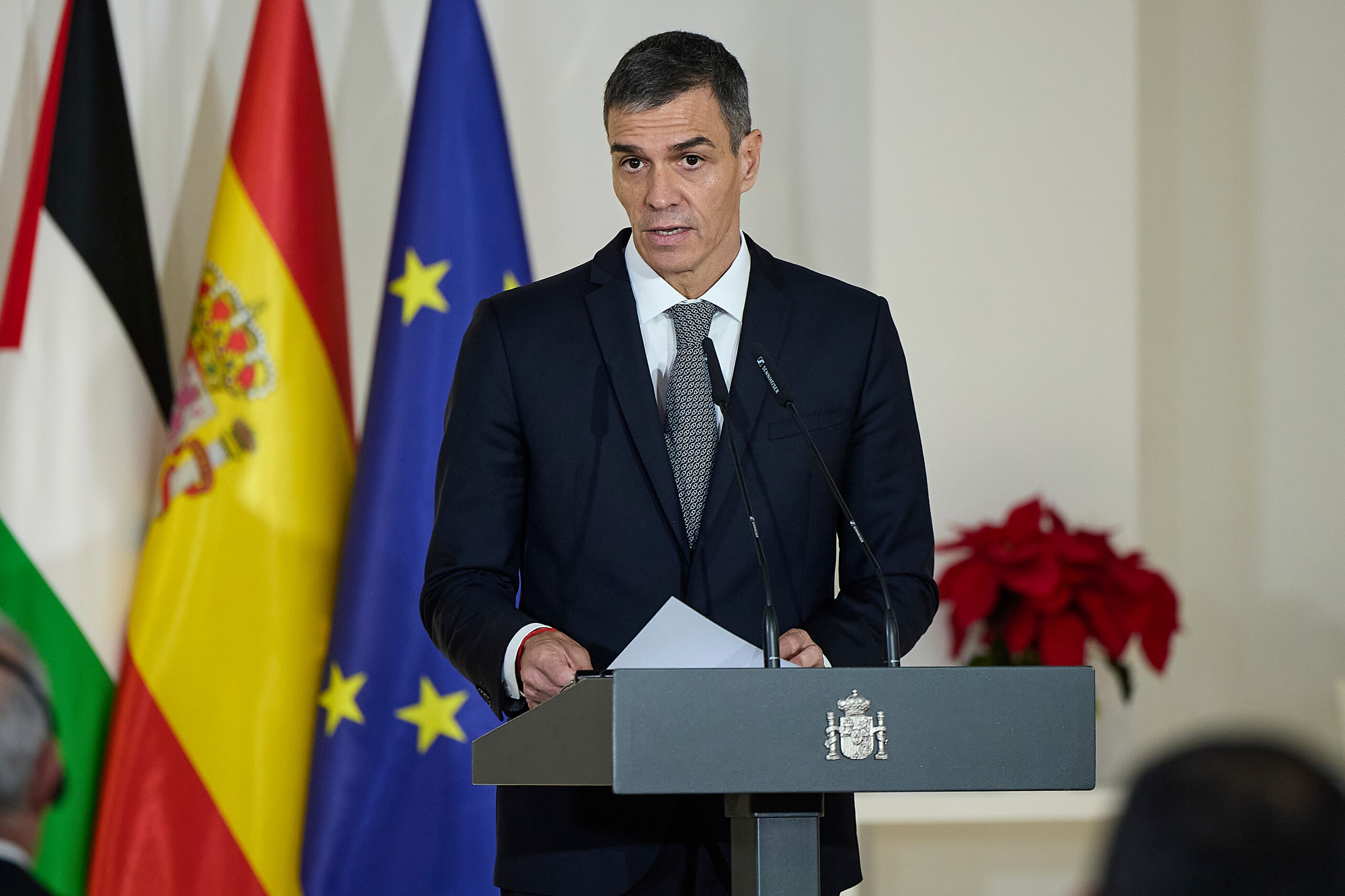 spain deputy prime minister diaz asks sanchez to reform the government we cannot go on like this scaled