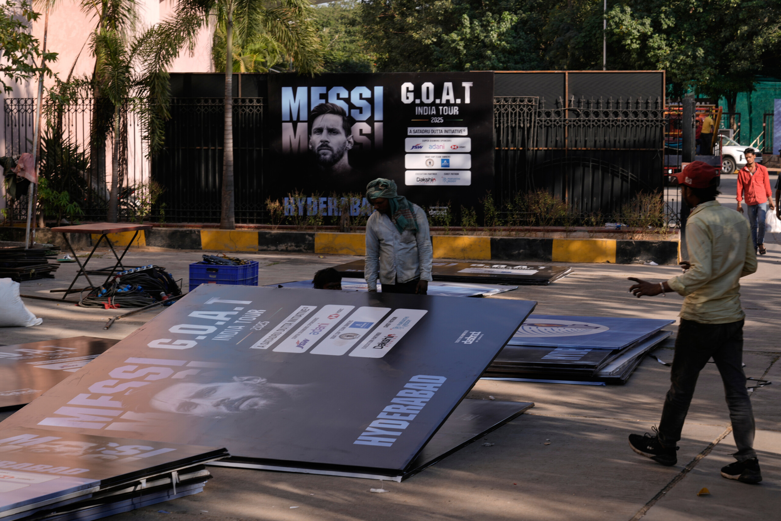 Football: Messi in India, poor event organisation sparks fan anger 1 football messi in india poor event organisation sparks fan anger scaled