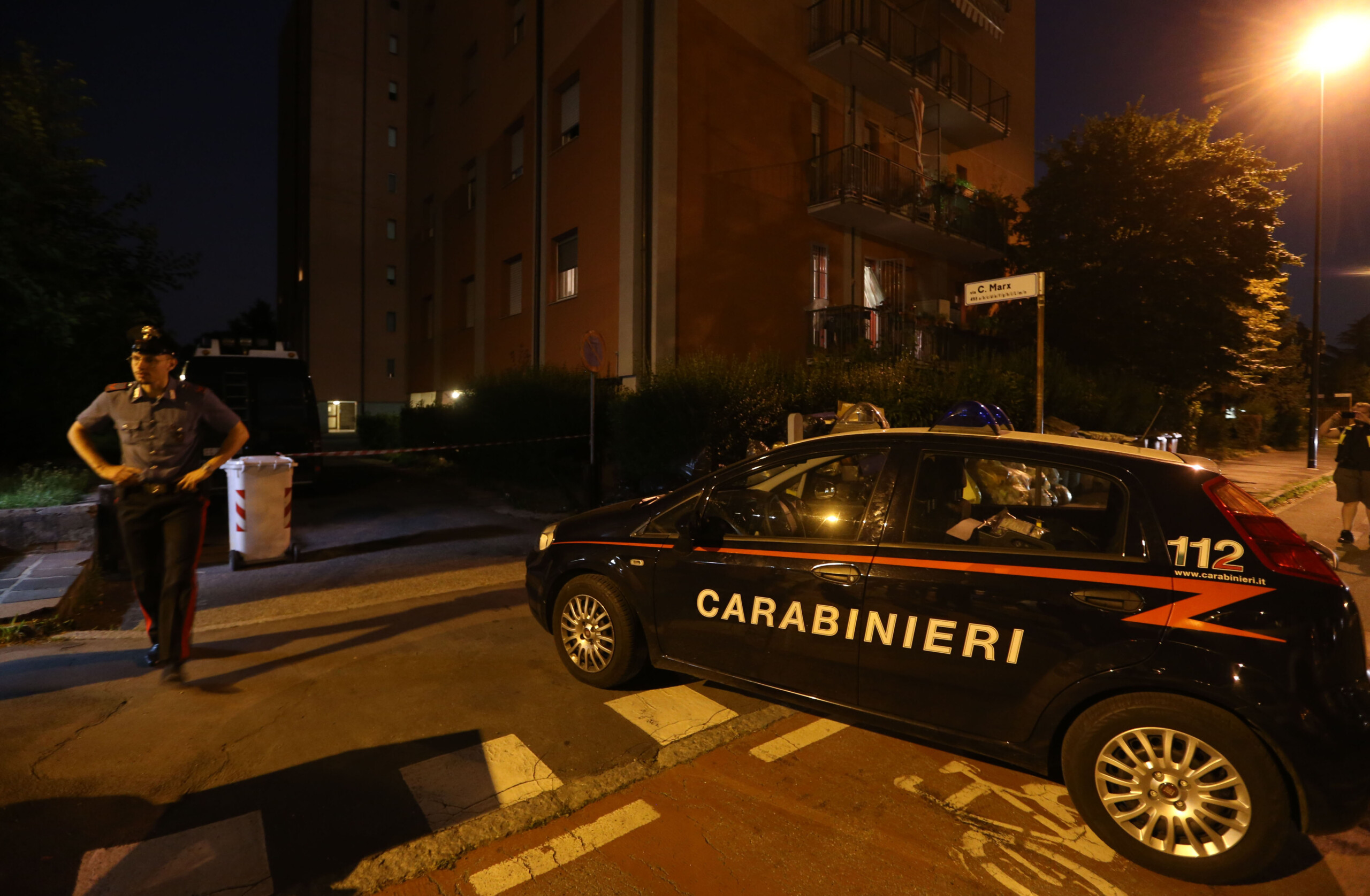 milan man stabbed on the street during the night condition serious scaled