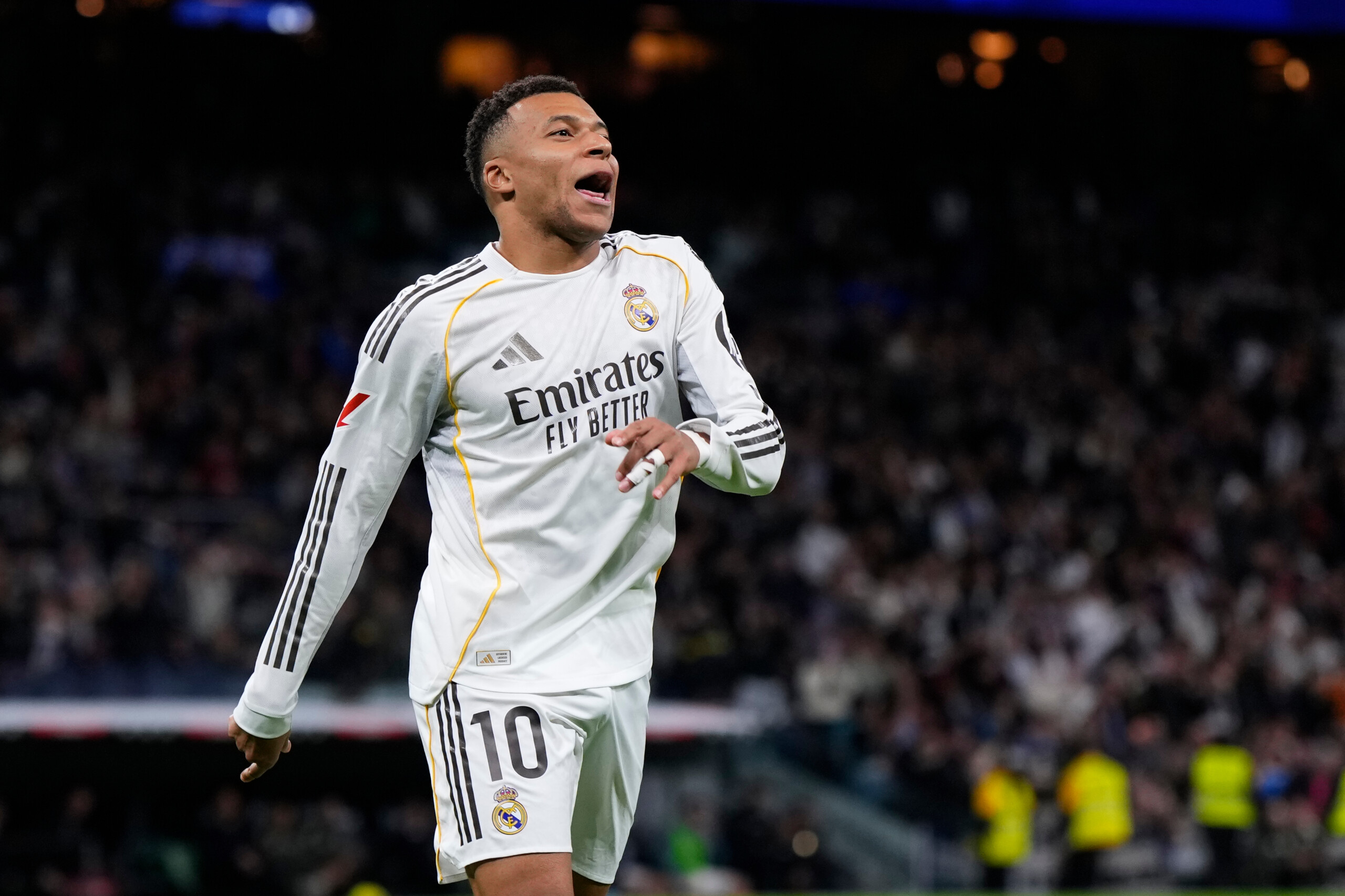 football la liga real madrid beat sevilla 2 0 mbappe equals cr7 scaled