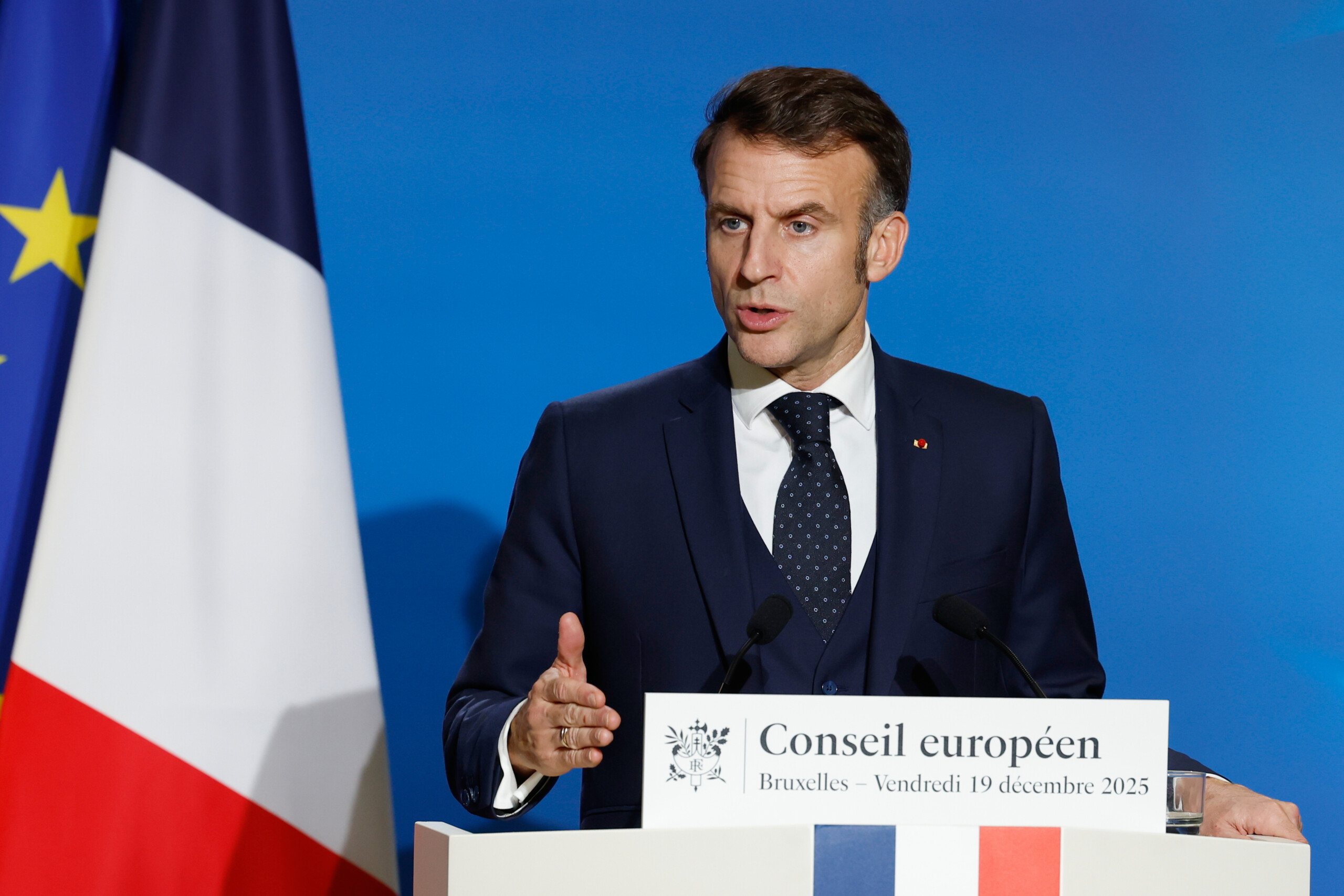 france macron enacts law to temporarily extend 2025 budget scaled