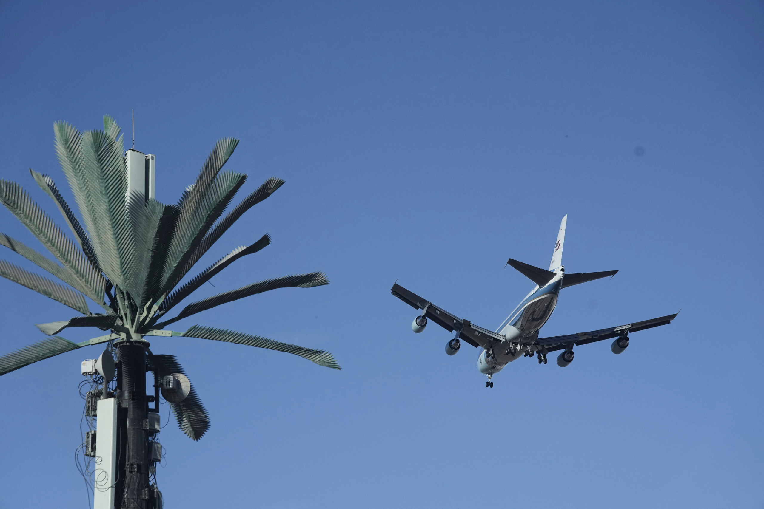 egypt 600 italian tourists stranded in sharm el sheik first returns tonight scaled