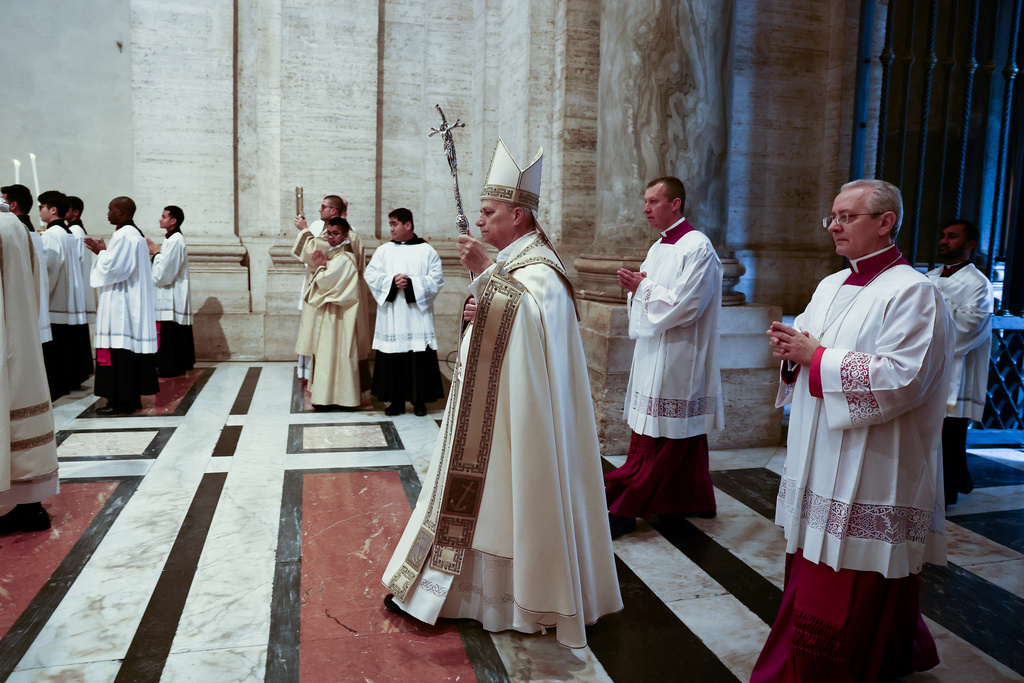 Jubilee: Pope Leo XIV closes the Holy Door of St. Peter's Basilica 1 jubilee pope leo xiv closes the holy door of st peters basilica