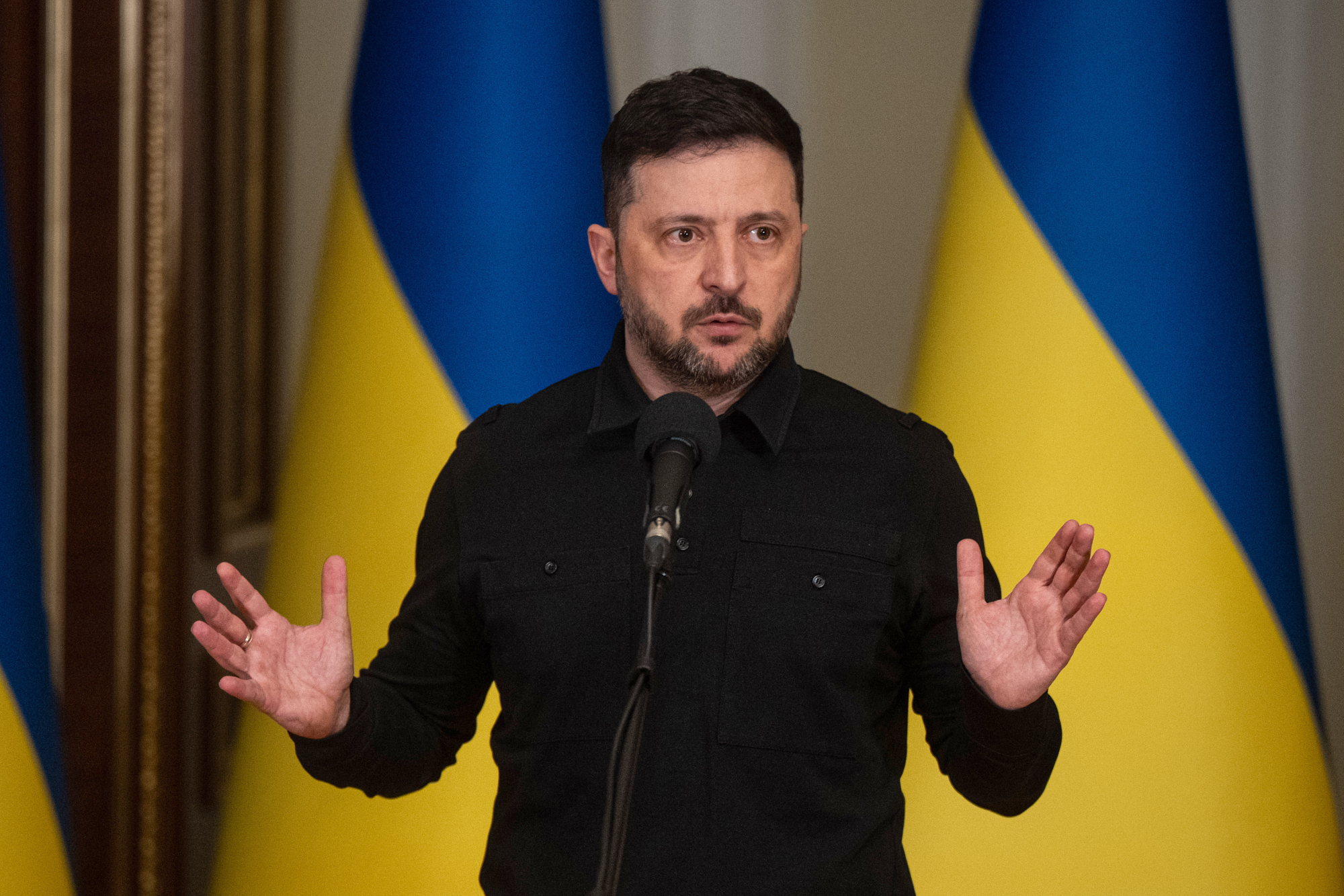 ukraine zelensky today in paris we are preparing important political steps