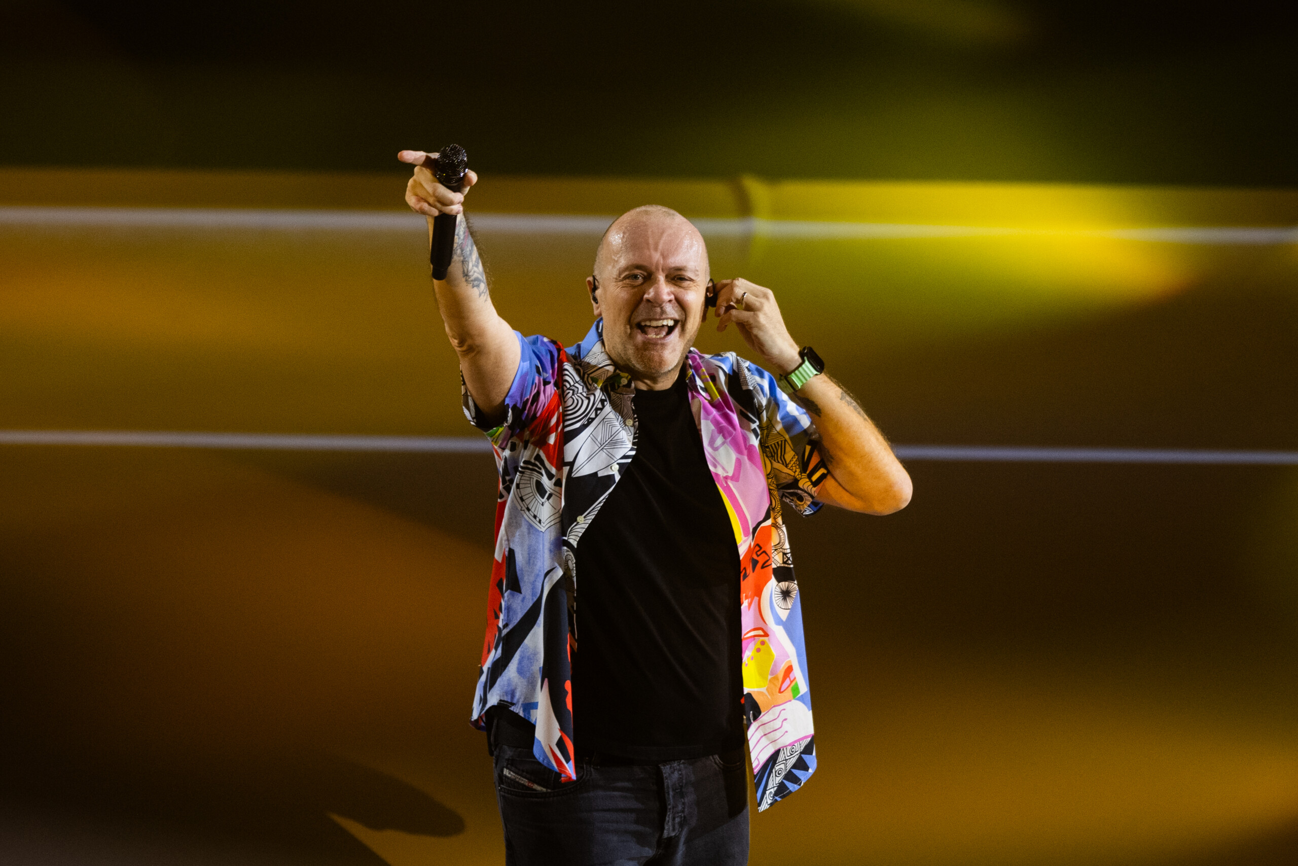 Sanremo: Max Pezzali to be guest performer, on stage every evening on the Festival ship 1 sanremo max pezzali to be guest performer on stage every evening on the festival ship scaled