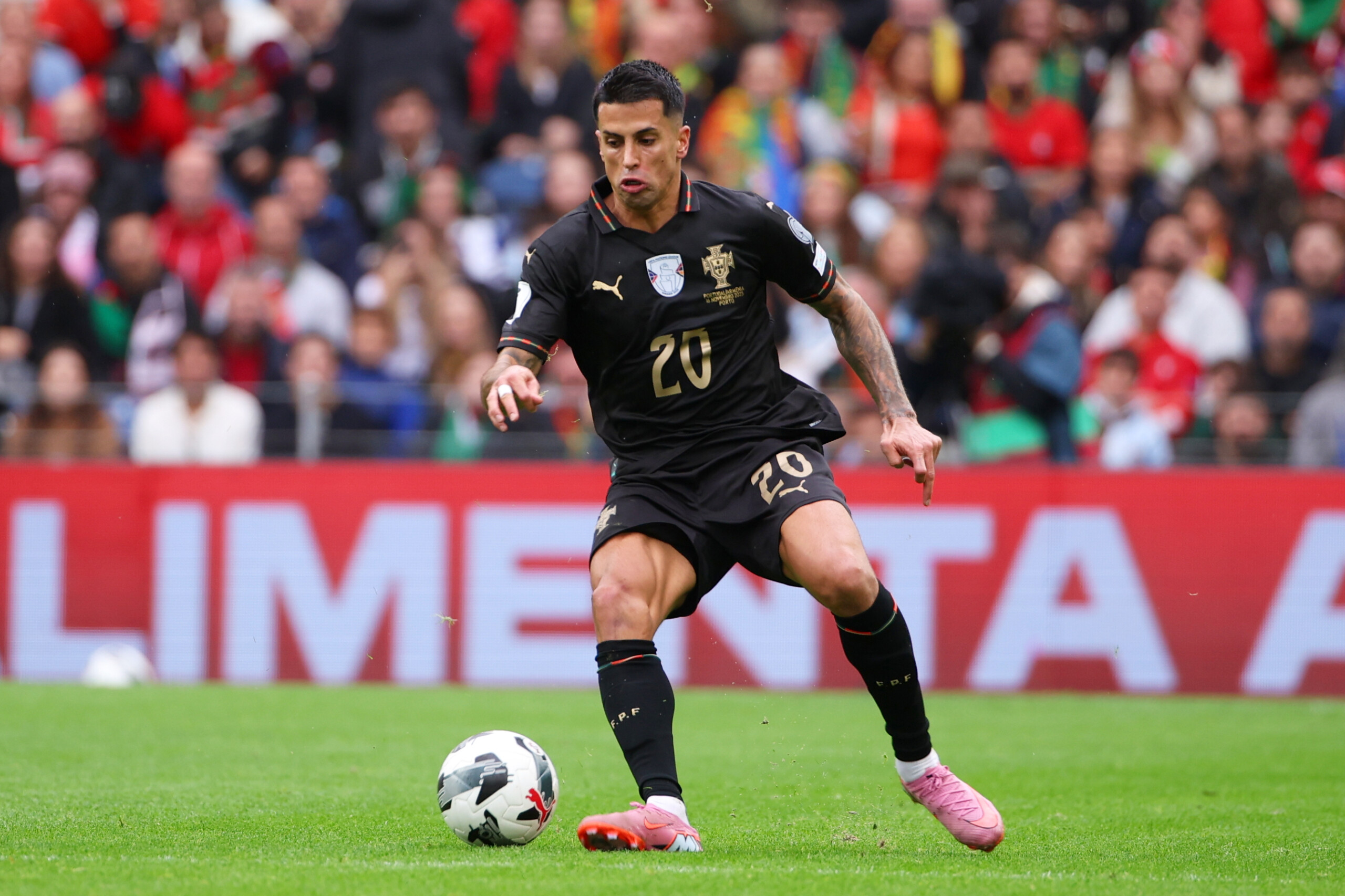 football deco cancelo will soon arrive at barcelona scaled