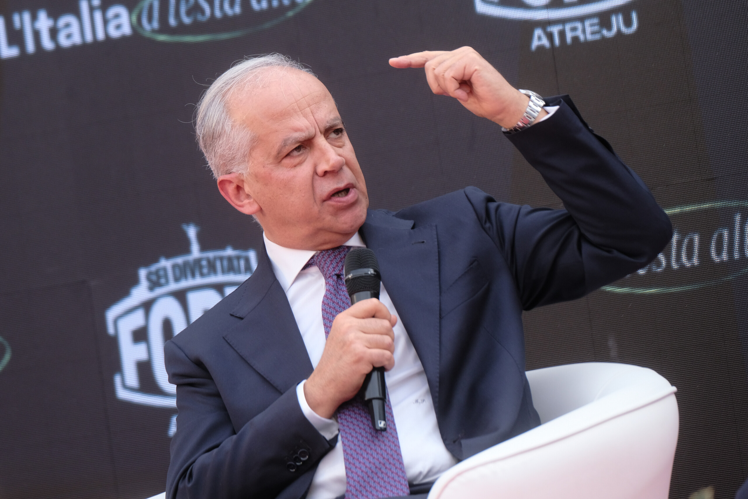 Migrants: Piantedosi, government has reduced arrivals and increased repatriations 1 migrants piantedosi government has reduced arrivals and increased repatriations scaled