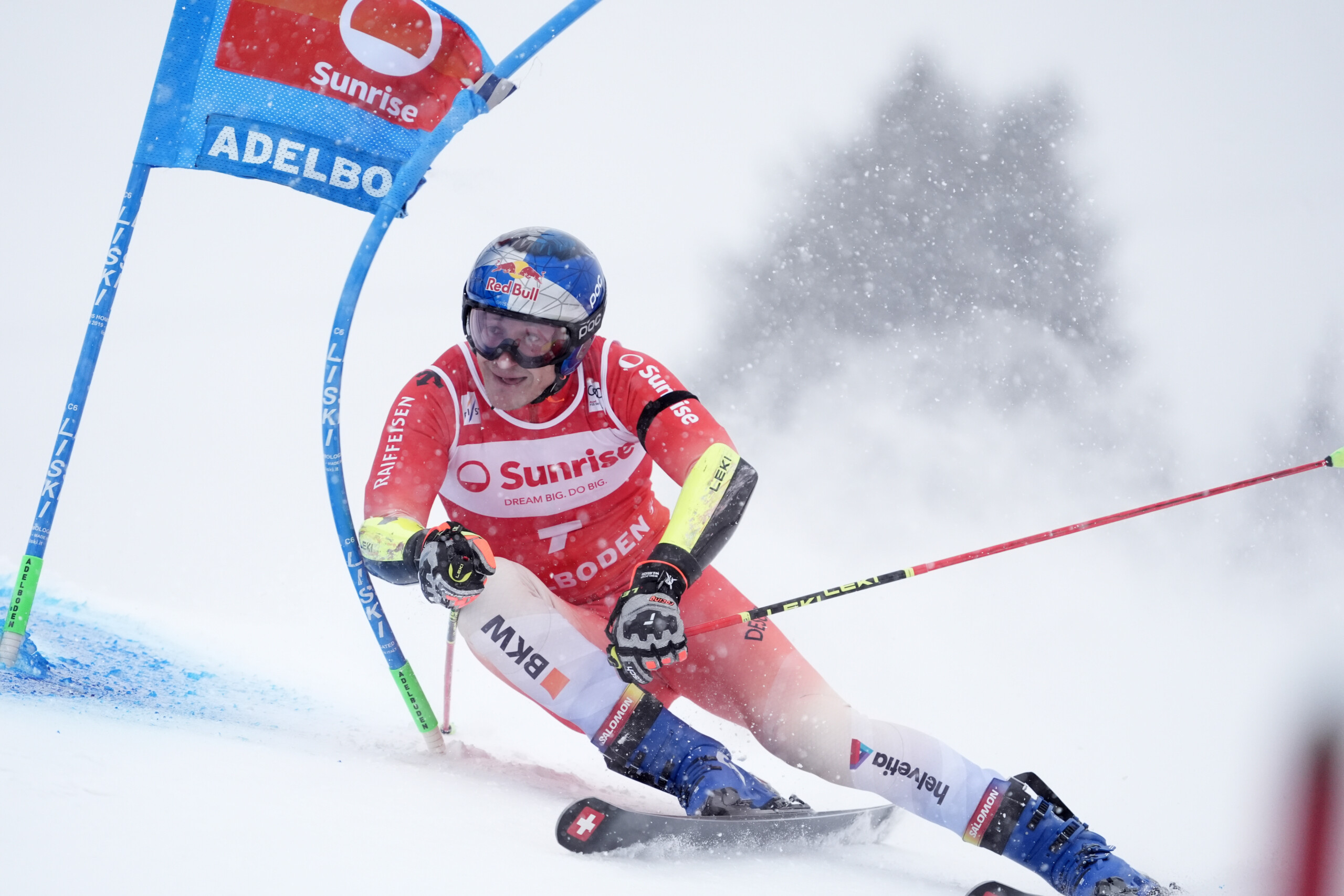 skiing odermatt leads the giant slalom in adelboden vinatzer sixth scaled