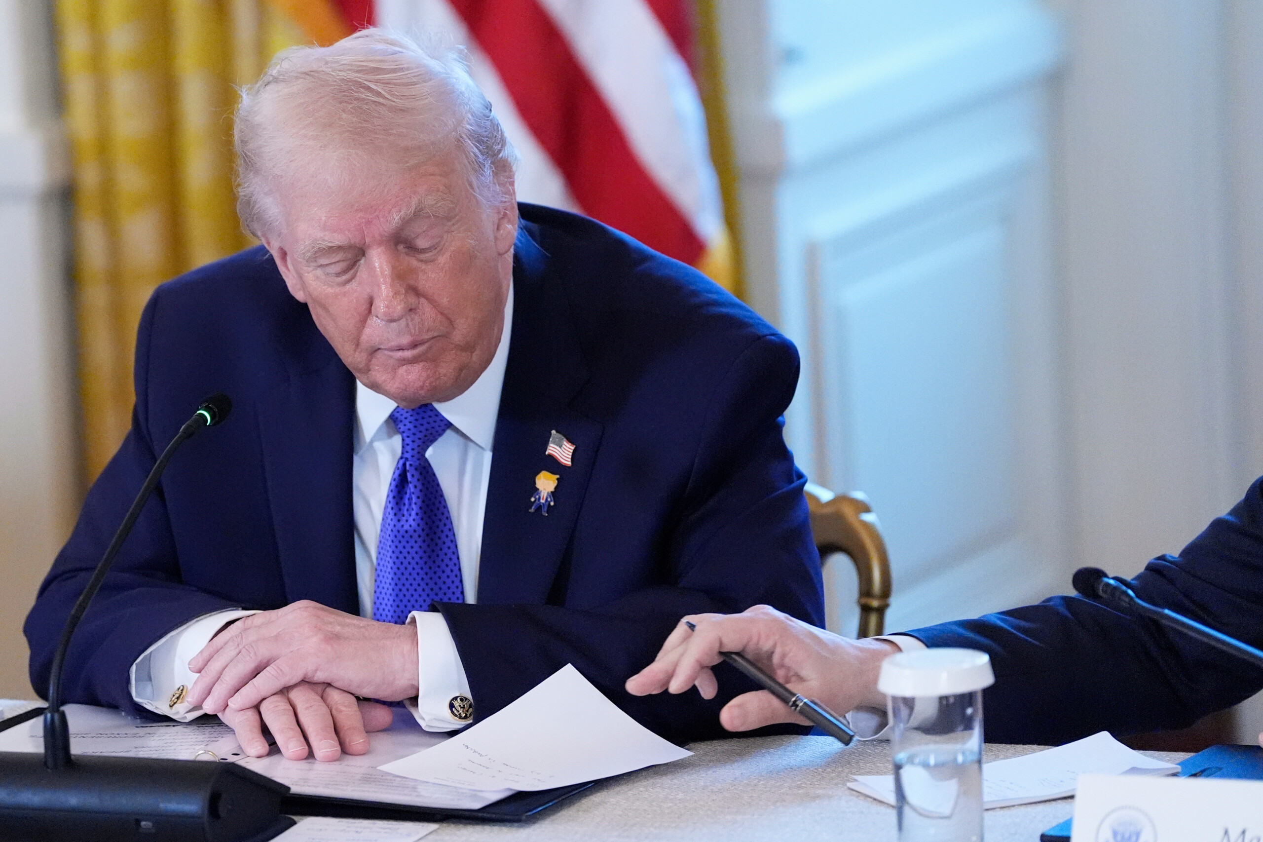 venezuela trump signs decree to protect oil sales proceeds scaled