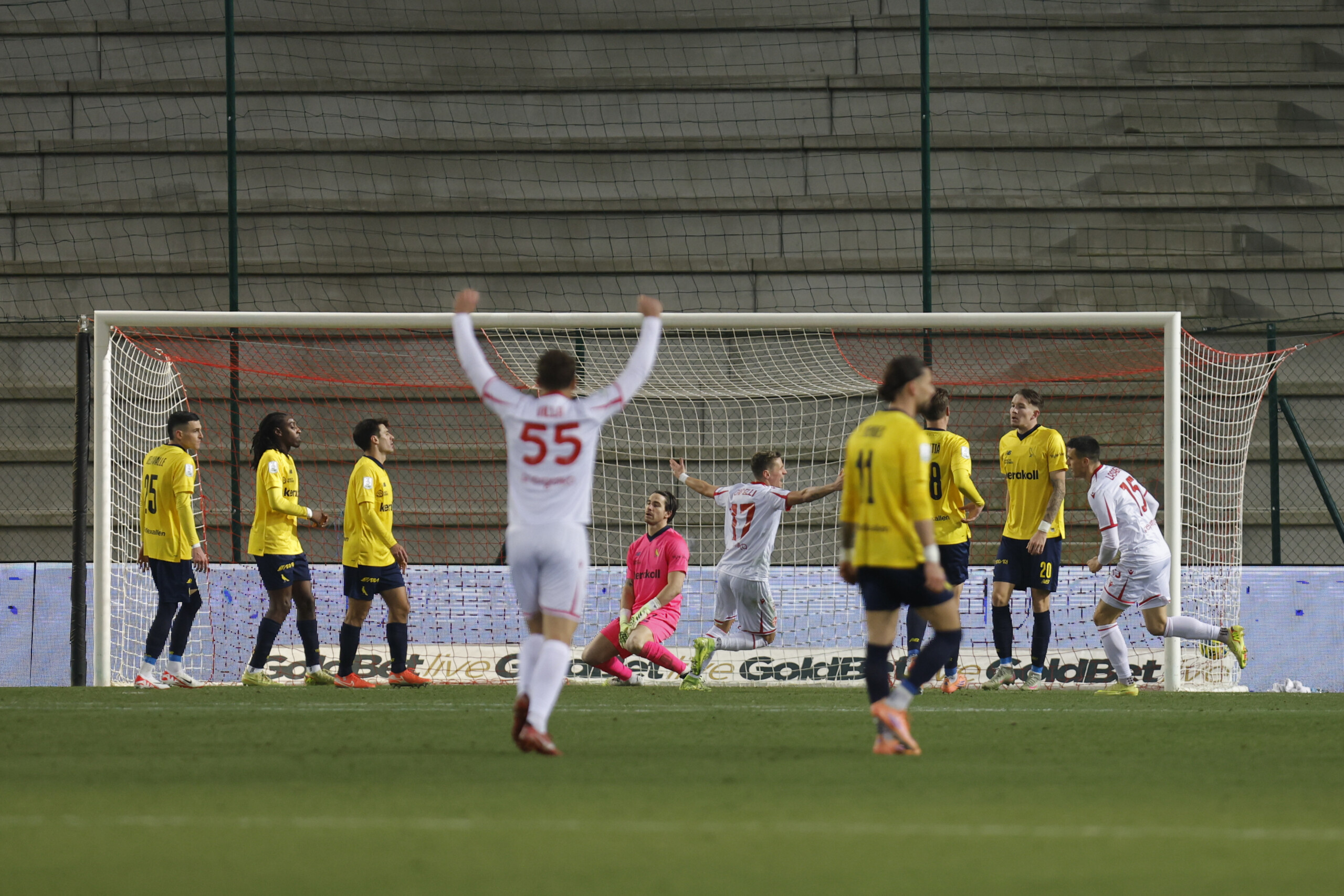 serie b padova wins mantova and palermo draw scaled