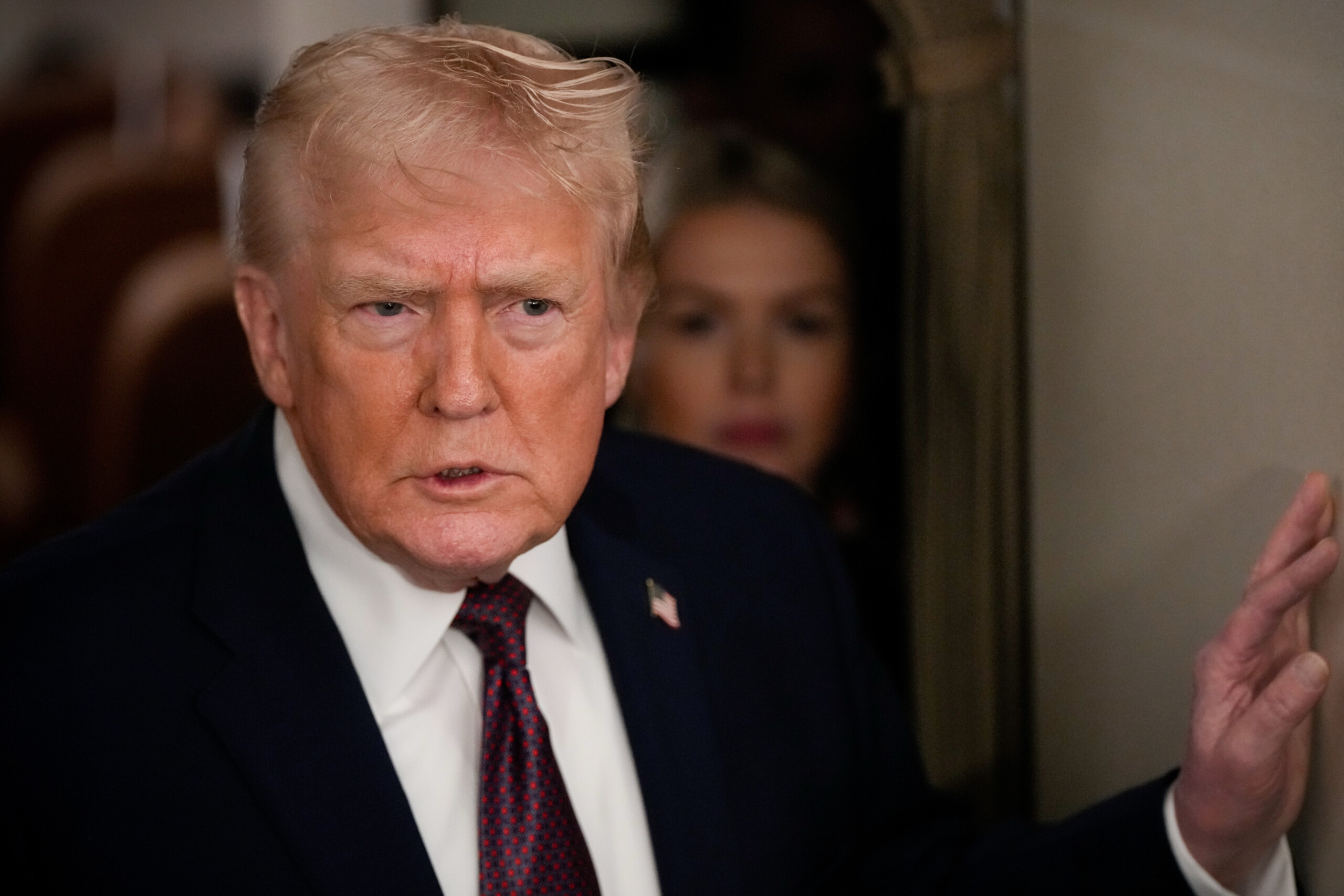 us trump i know nothing about the investigation into powell but hes not good at the fed scaled