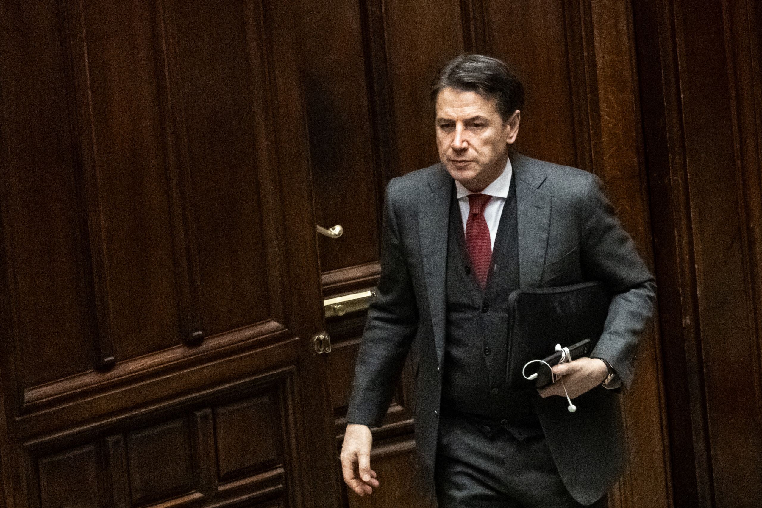 iran conte abstention after m5s request on no unilateral actions blocked scaled