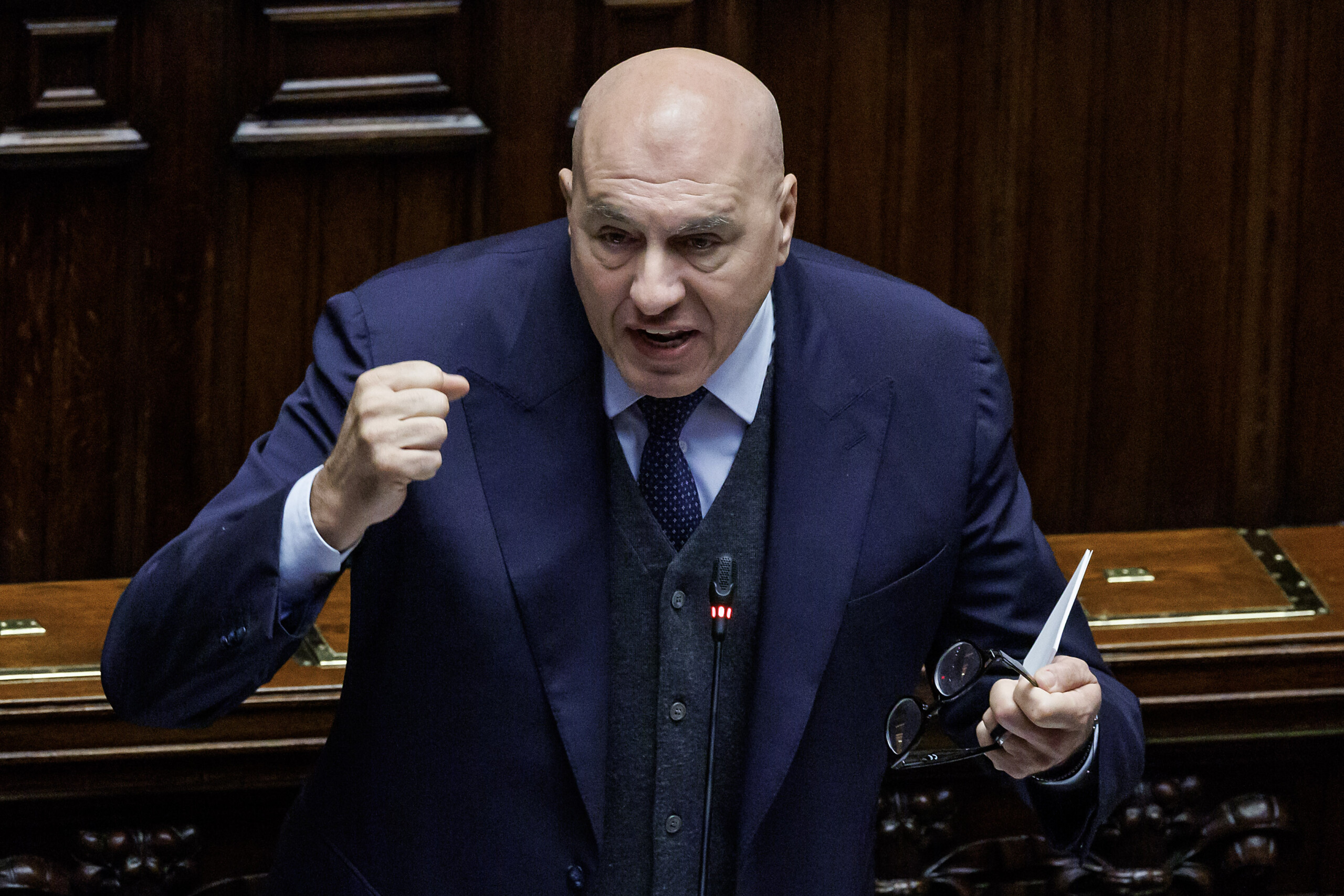 ukraine chamber of deputies approves centre right resolution with 186 votes in favour scaled