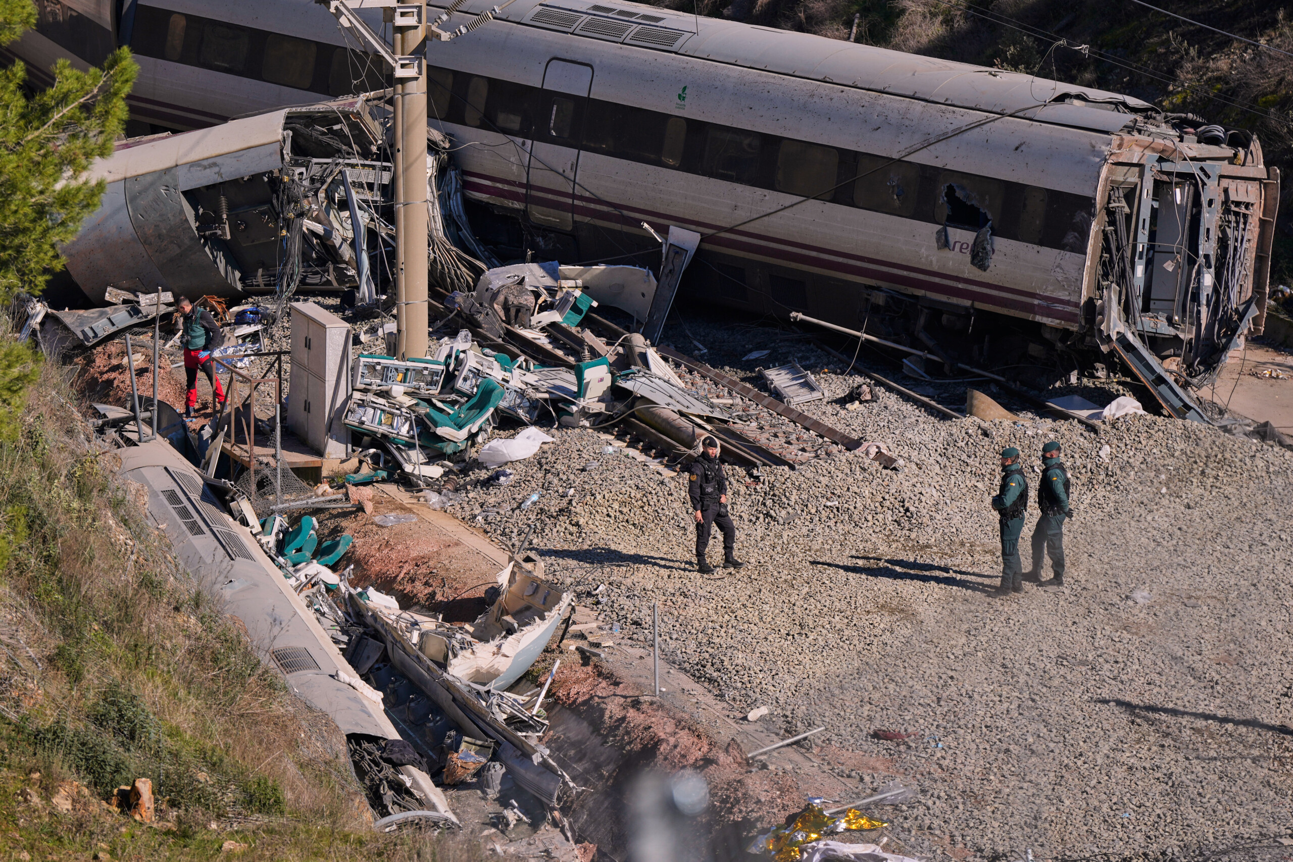 Spain: El País, fatigue fracture of the track may have caused the Adamuz accident 1 spain el pais fatigue fracture of the track may have caused the adamuz accident scaled