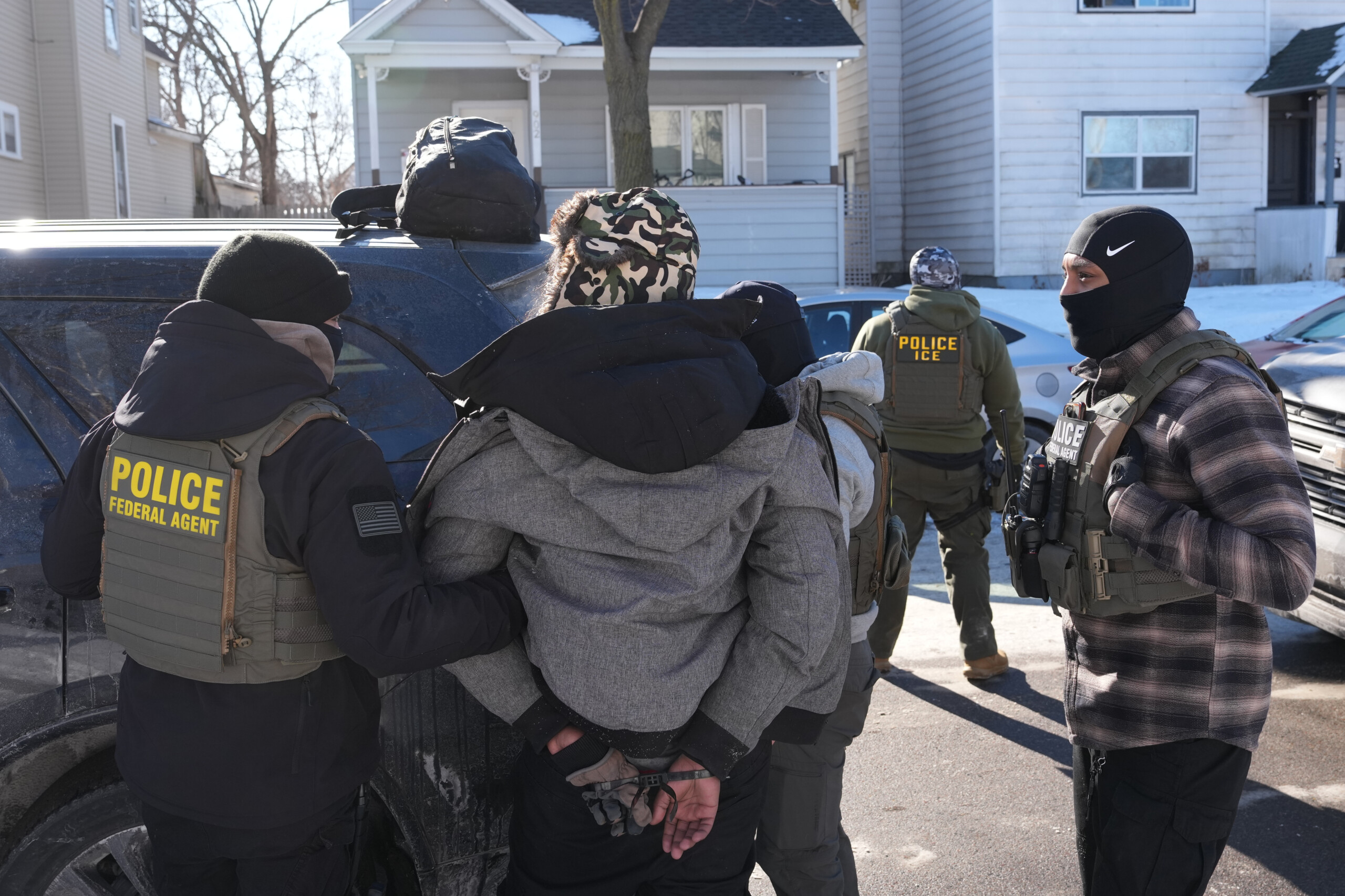 usa berlin advises against traveling to minneapolis risk of violent clashes scaled