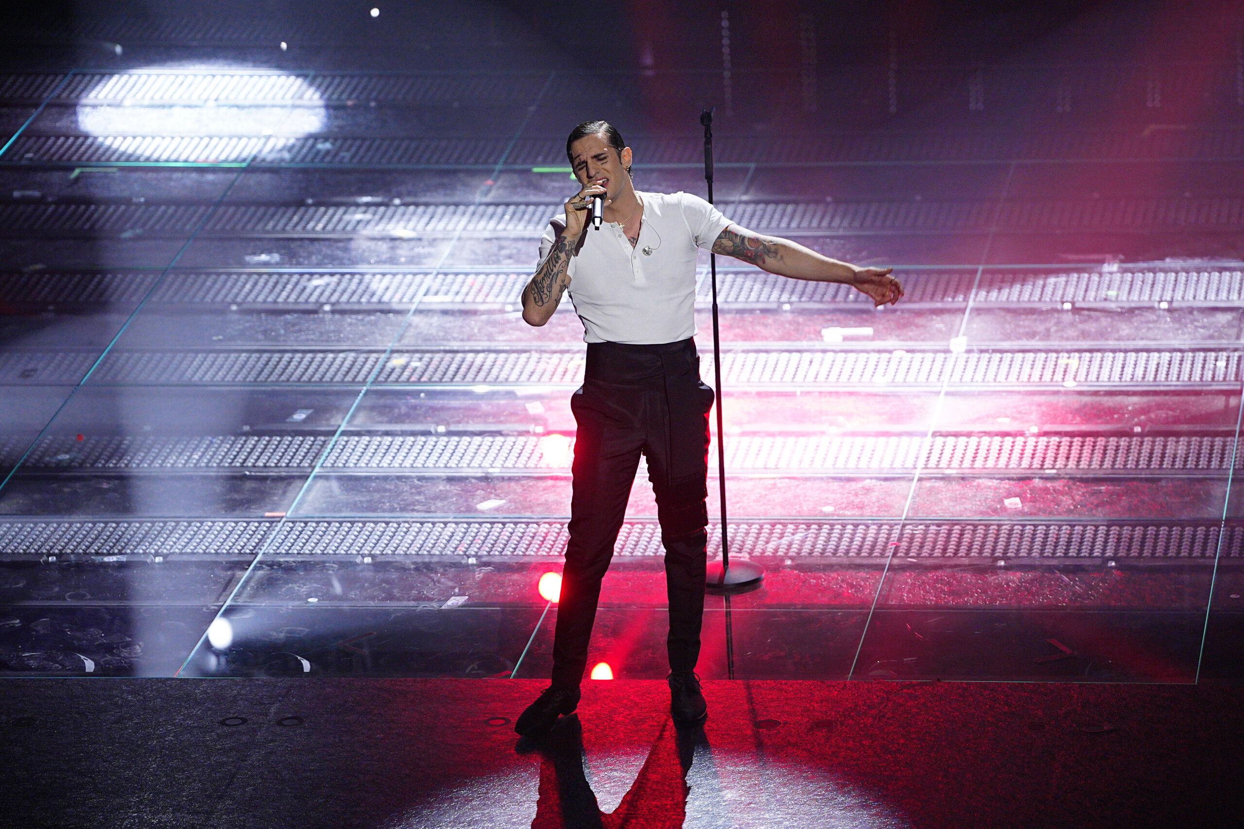 sanremo achille lauro co host of the second evening scaled