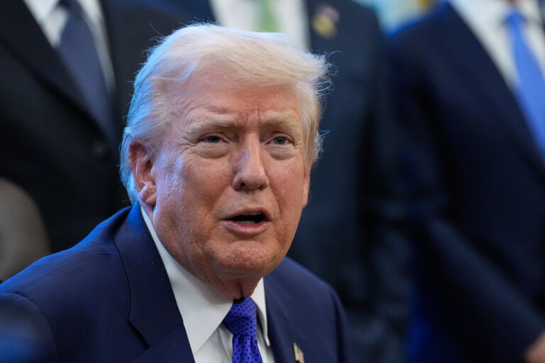 white house trump wants id cards at polling stations