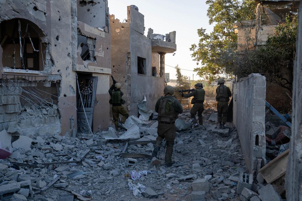 gaza idf troops attacked in the north one soldier seriously injured