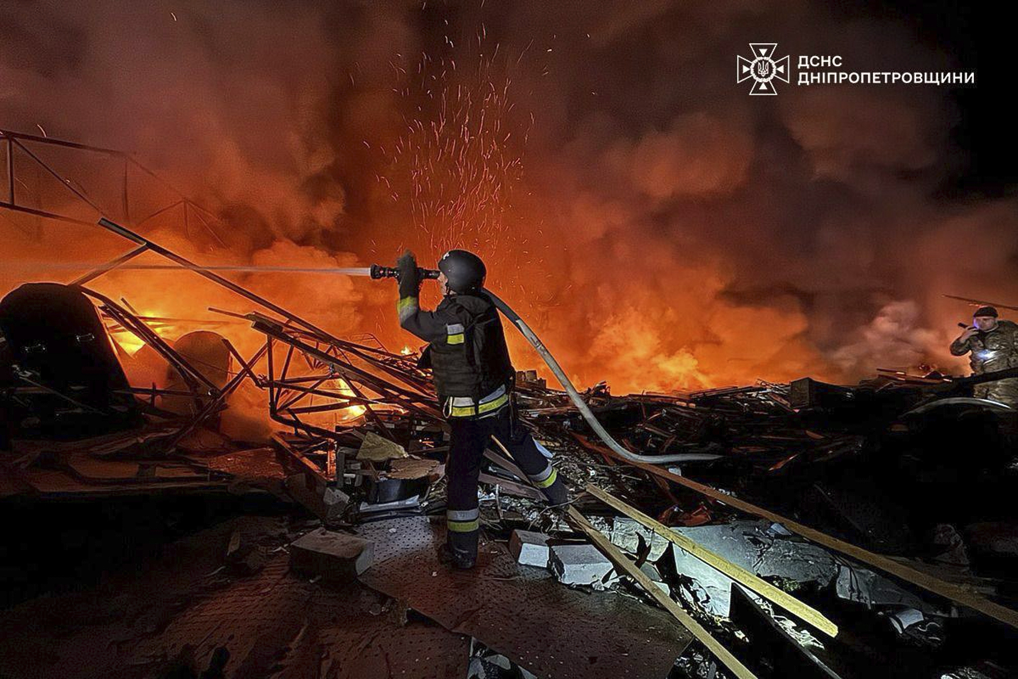 ukraine two killed in russian attack in dnipropetrovsk region