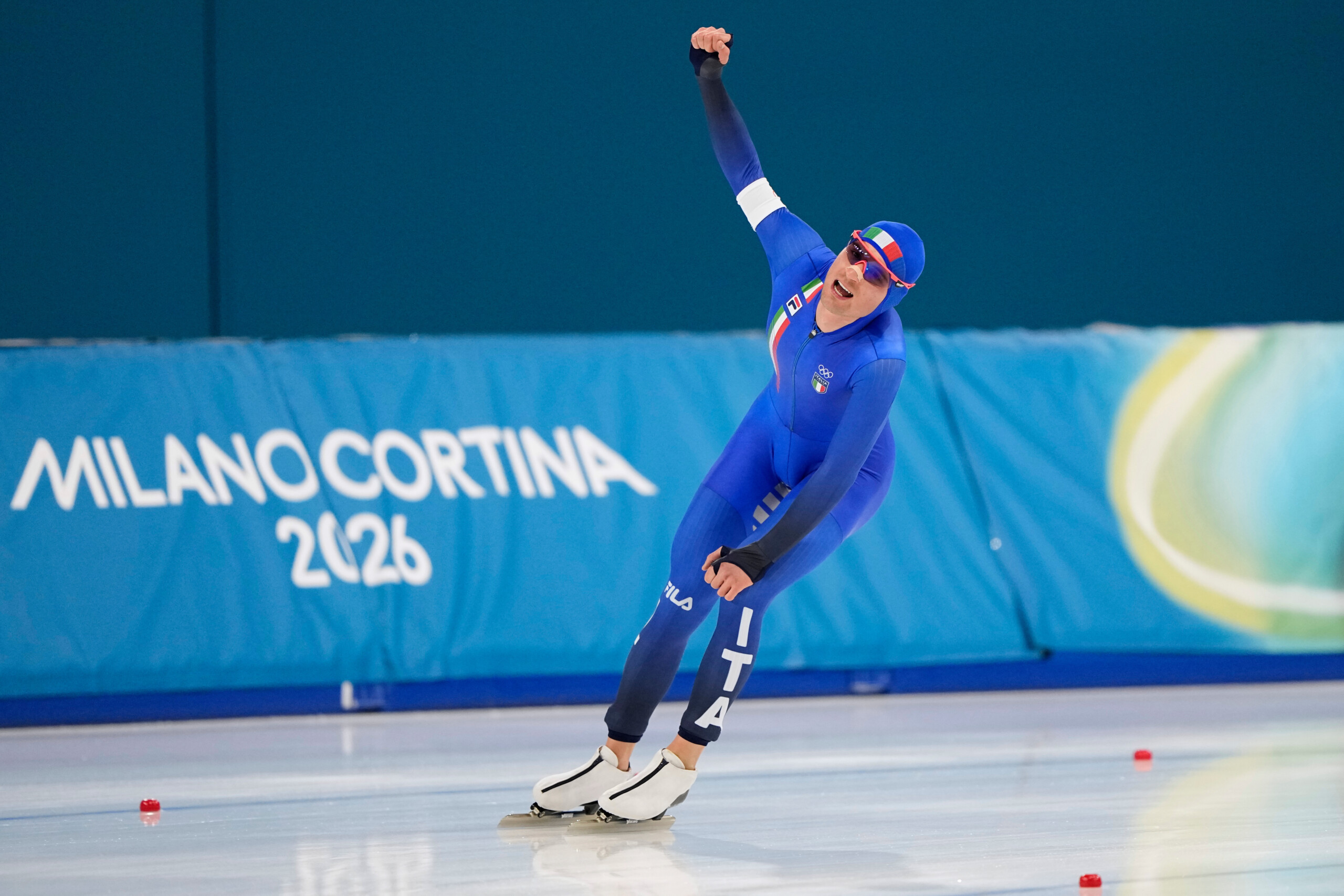 milano cortina speed skating lorello wins bronze in mens 5000m scaled