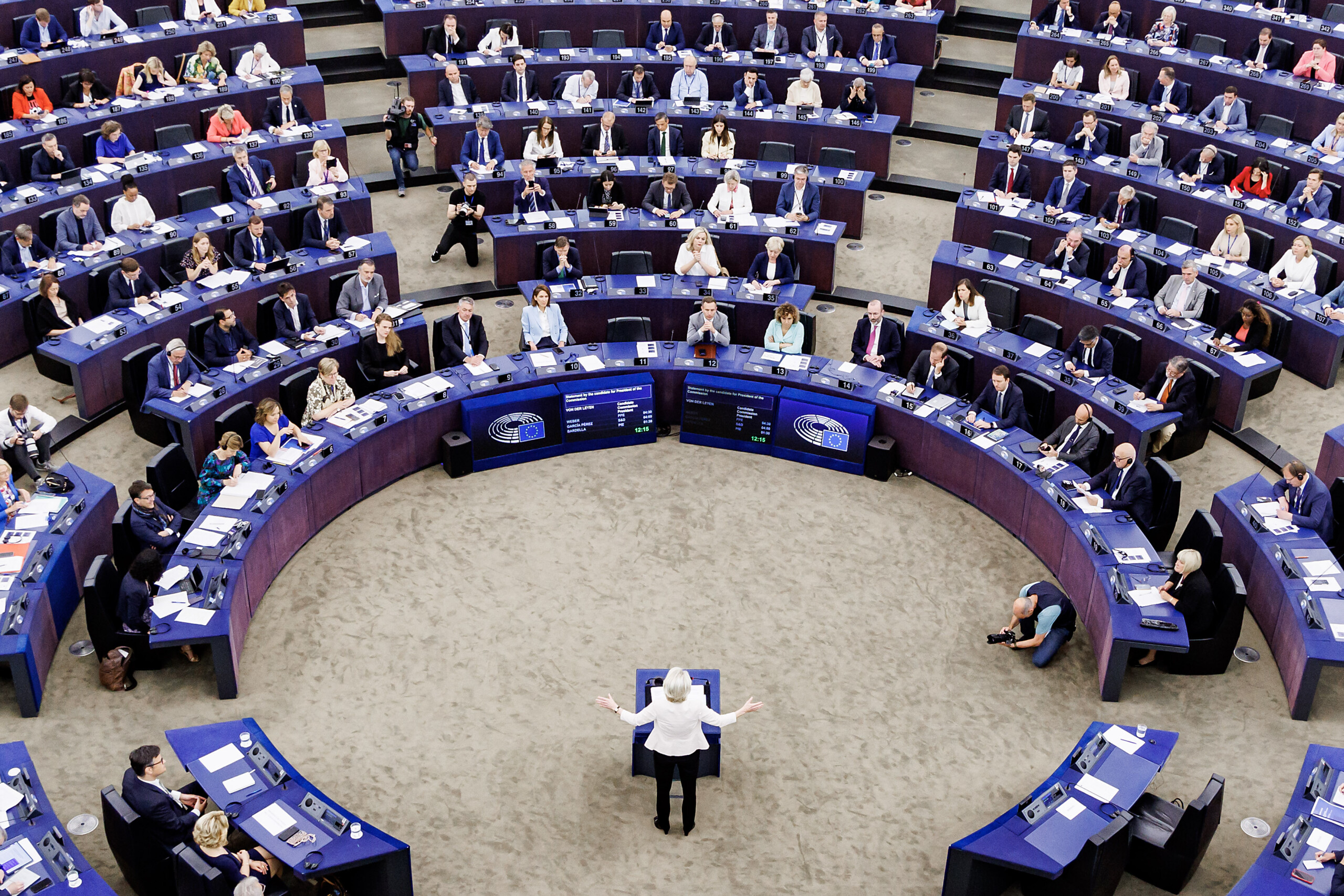 eu european parliament essential to introduce the digital euro scaled
