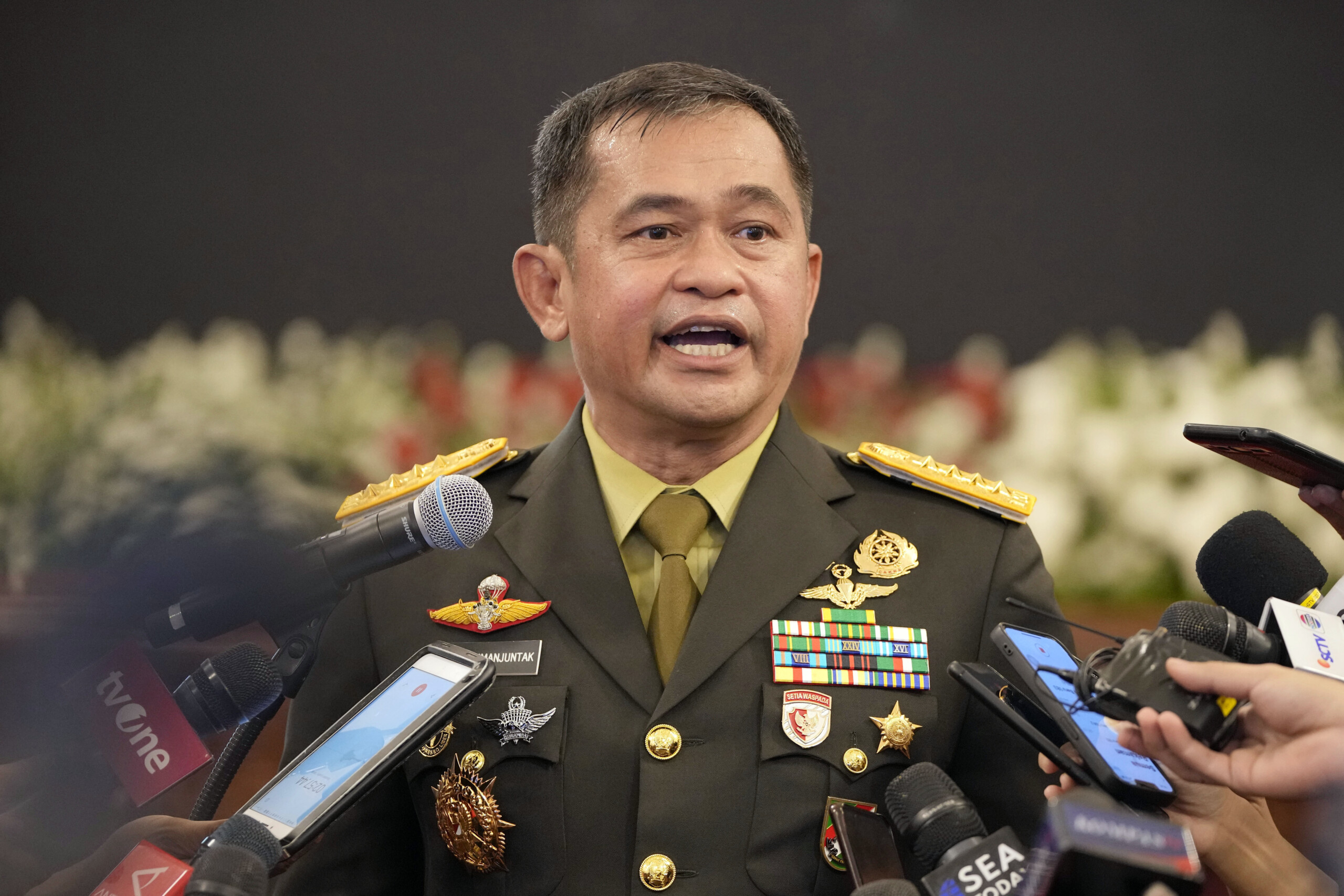 gaza indonesia prepares to send 8000 soldiers scaled