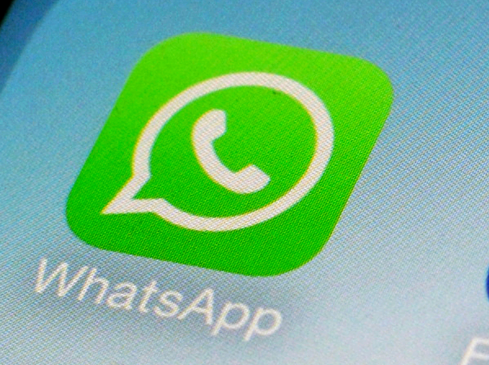 russia whatsapp reports attempt to completely block app