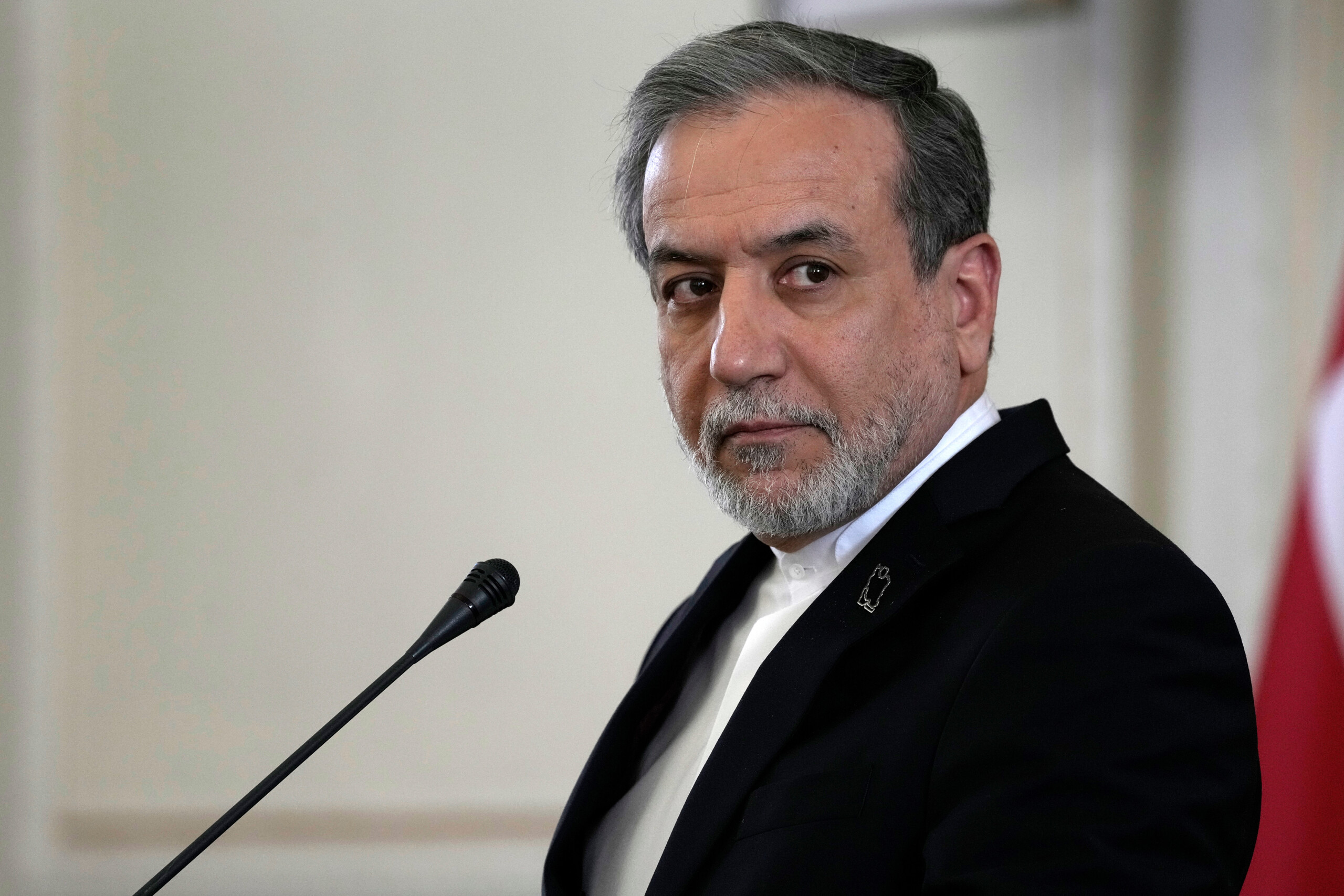 iran araghchi submission to threats is not an option on the table scaled