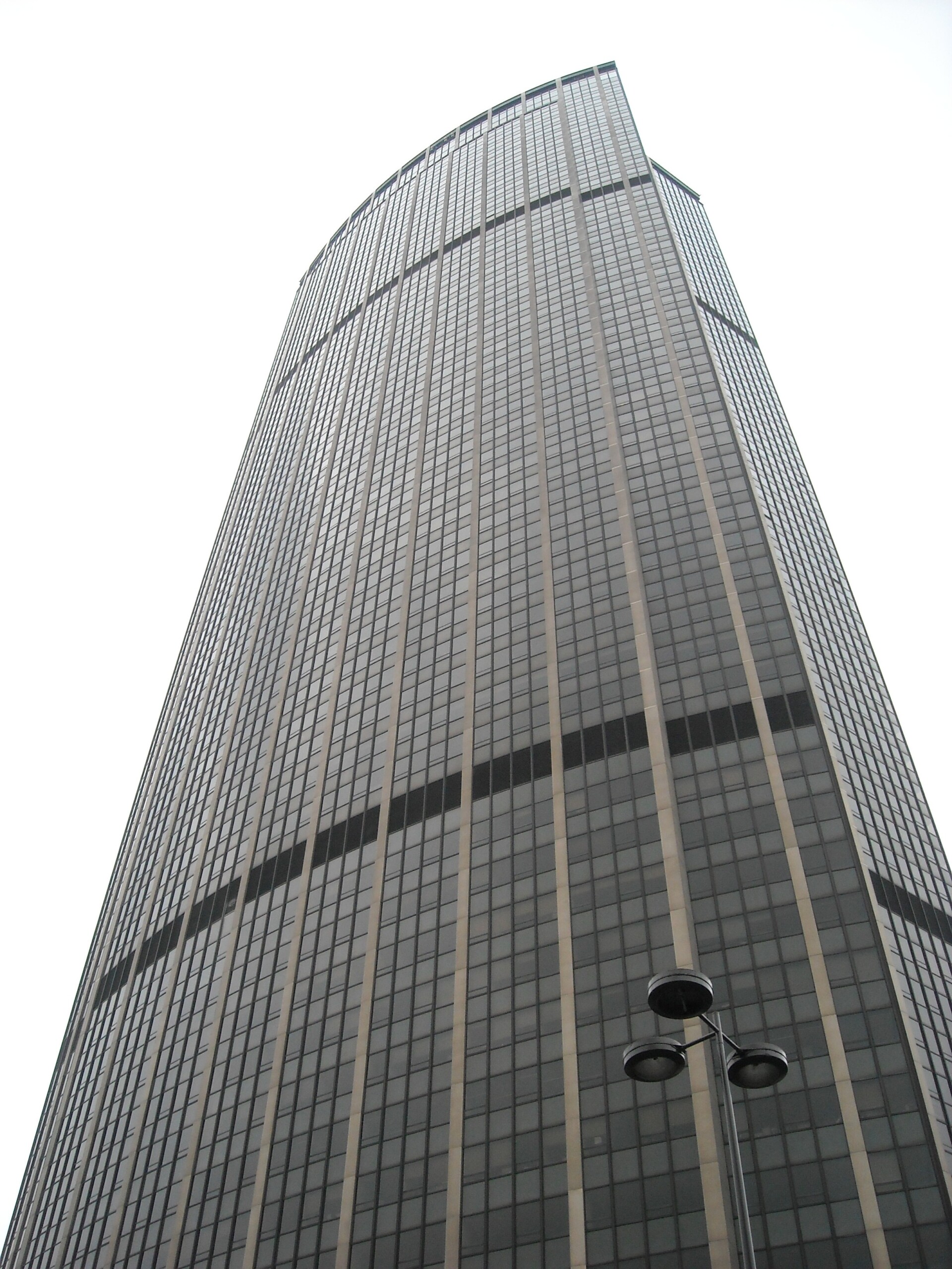 France, bomb alert for several sites in Paris: Montparnasse Tower and Sciences-Po evacuated 1 france bomb alert for several sites in paris montparnasse tower and sciences po evacuated scaled