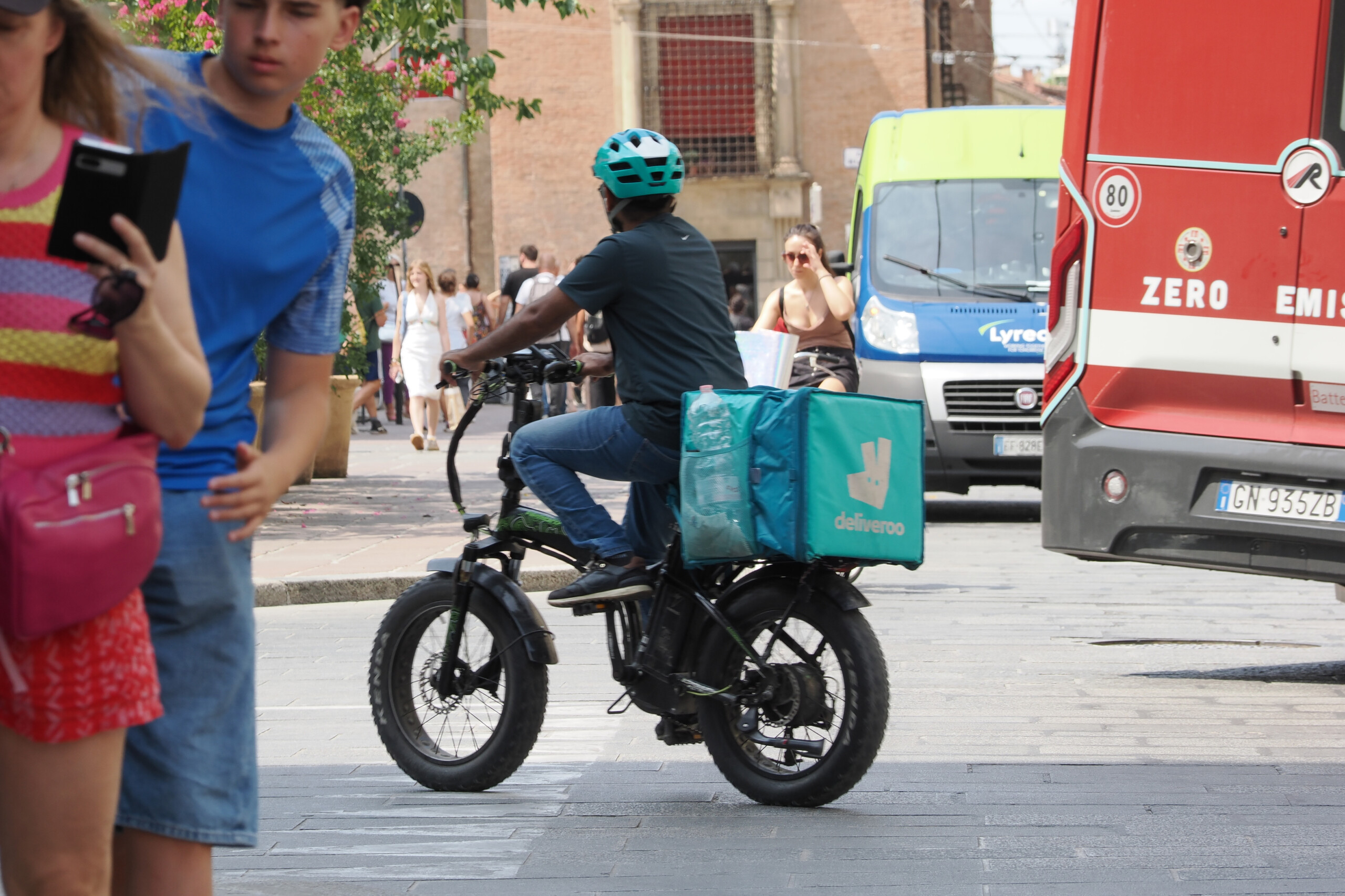 deliveroo under investigation 20000 riders with wages 90 below the poverty line scaled