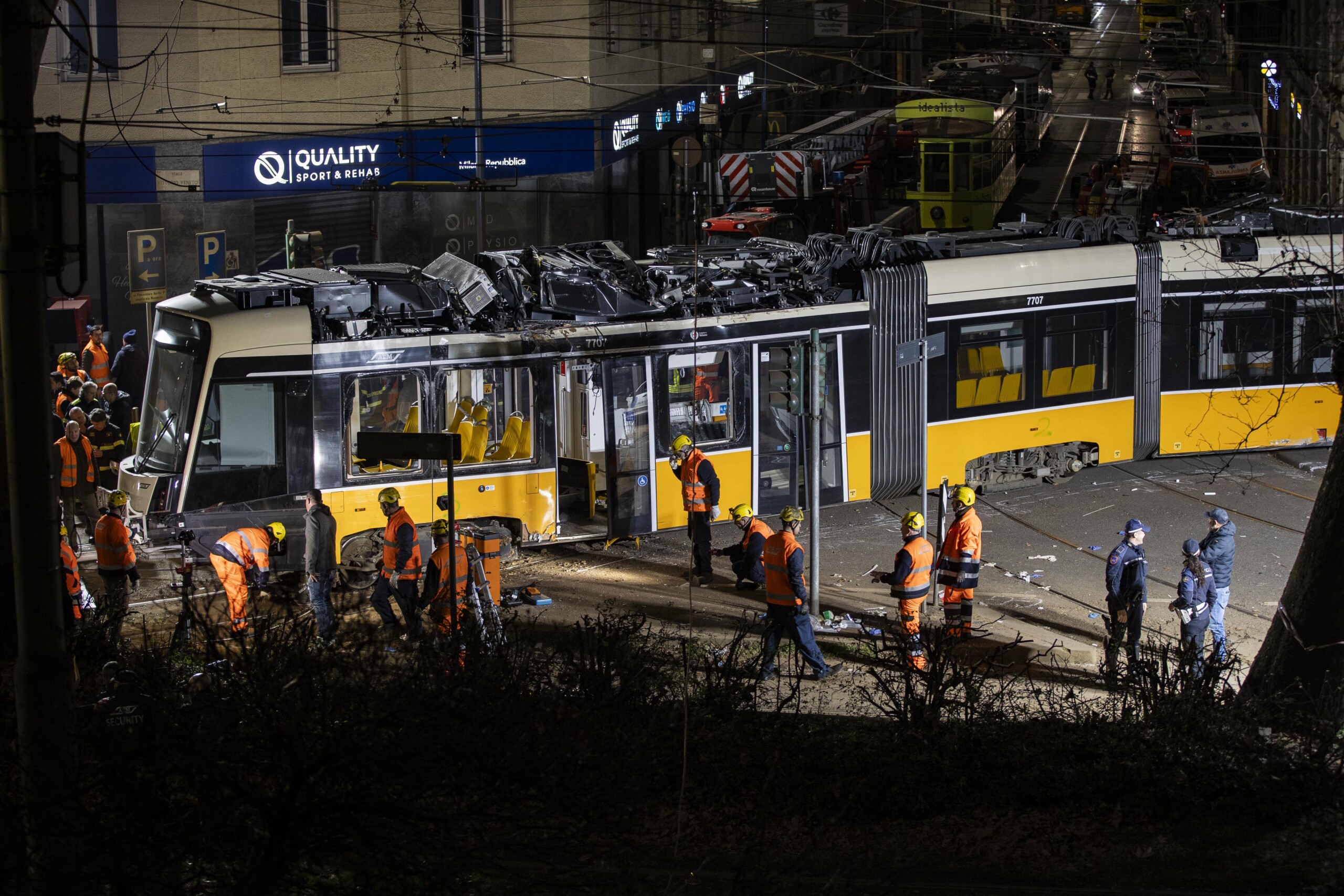 Derailed tram: two injured still in intensive care at the Policlinico hospital, others discharged 1 derailed tram two injured still in intensive care at the policlinico hospital others discharged scaled
