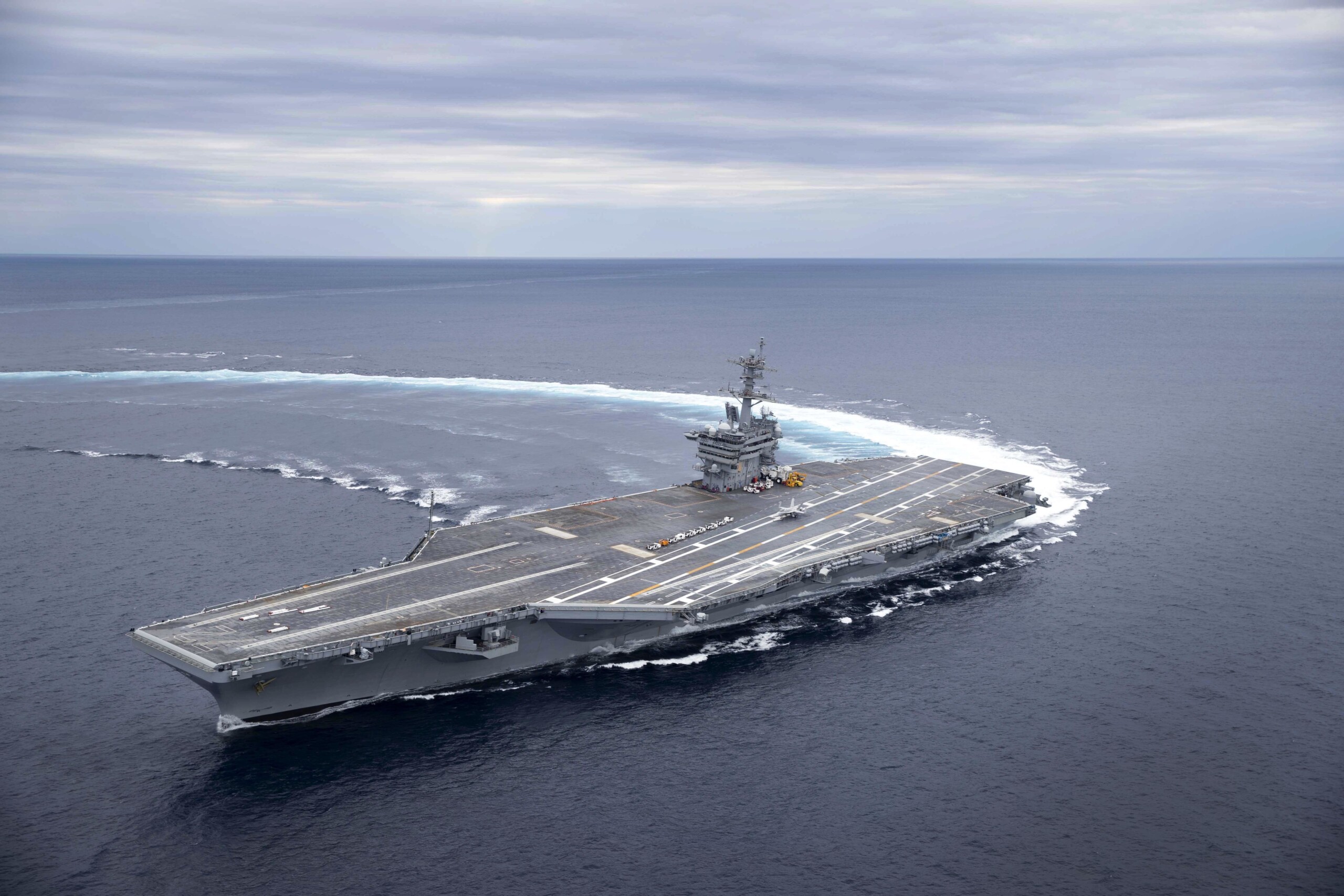 iran pasdaran us aircraft carrier lincoln attacked with four ballistic missiles scaled