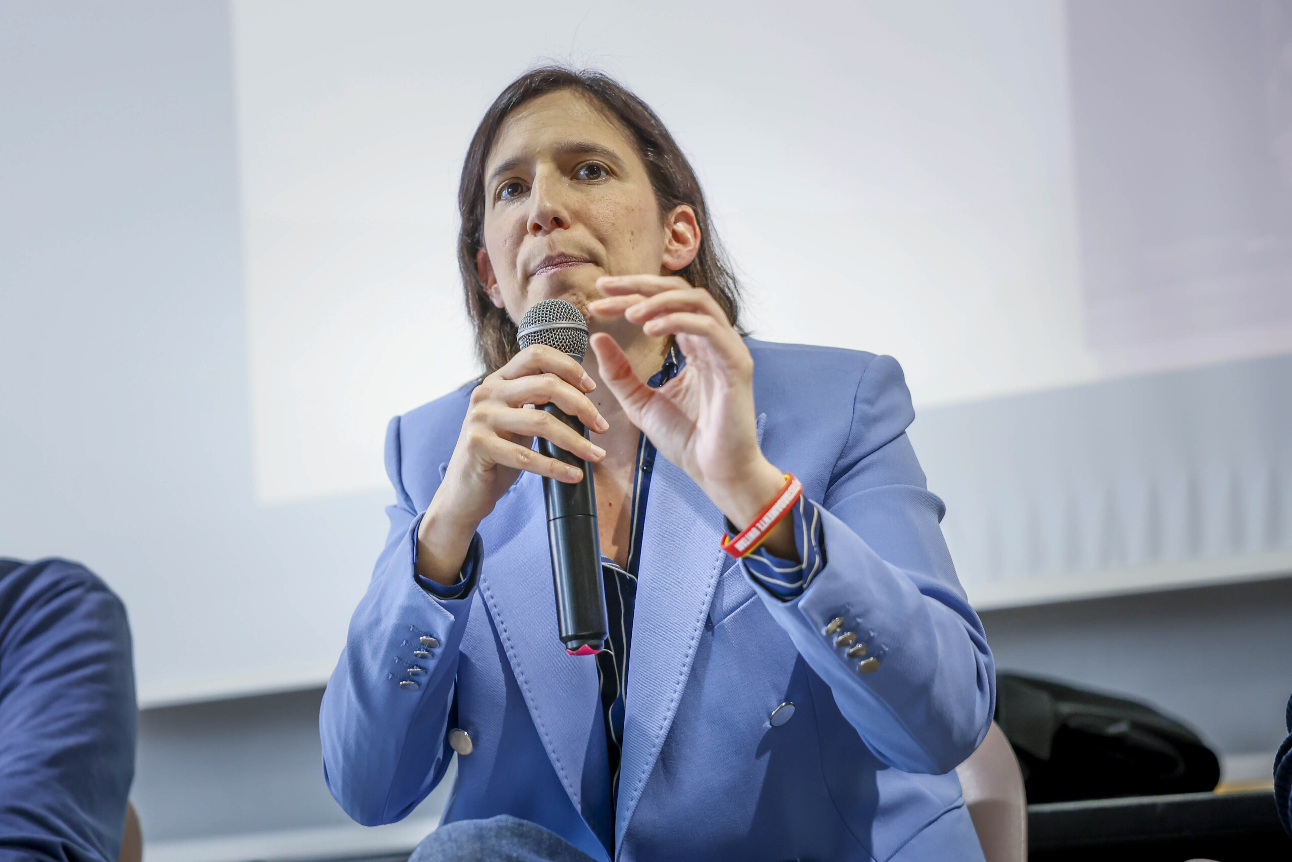 Iran: Schlein: "Fuel and gas costs soar, what is the government doing?" 1 iran schlein fuel and gas costs soar what is the government doing scaled