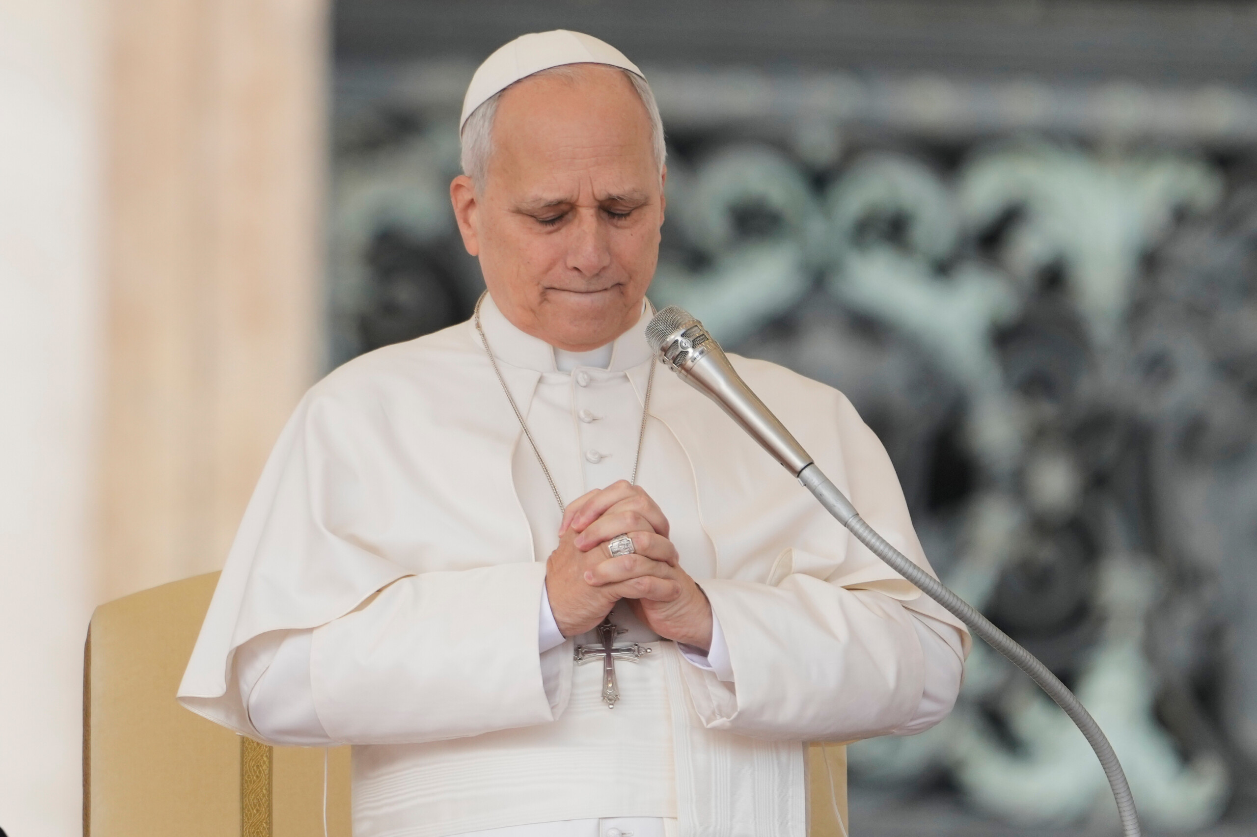 pope in iran and the middle east children are innocent victims let us pray for peace scaled