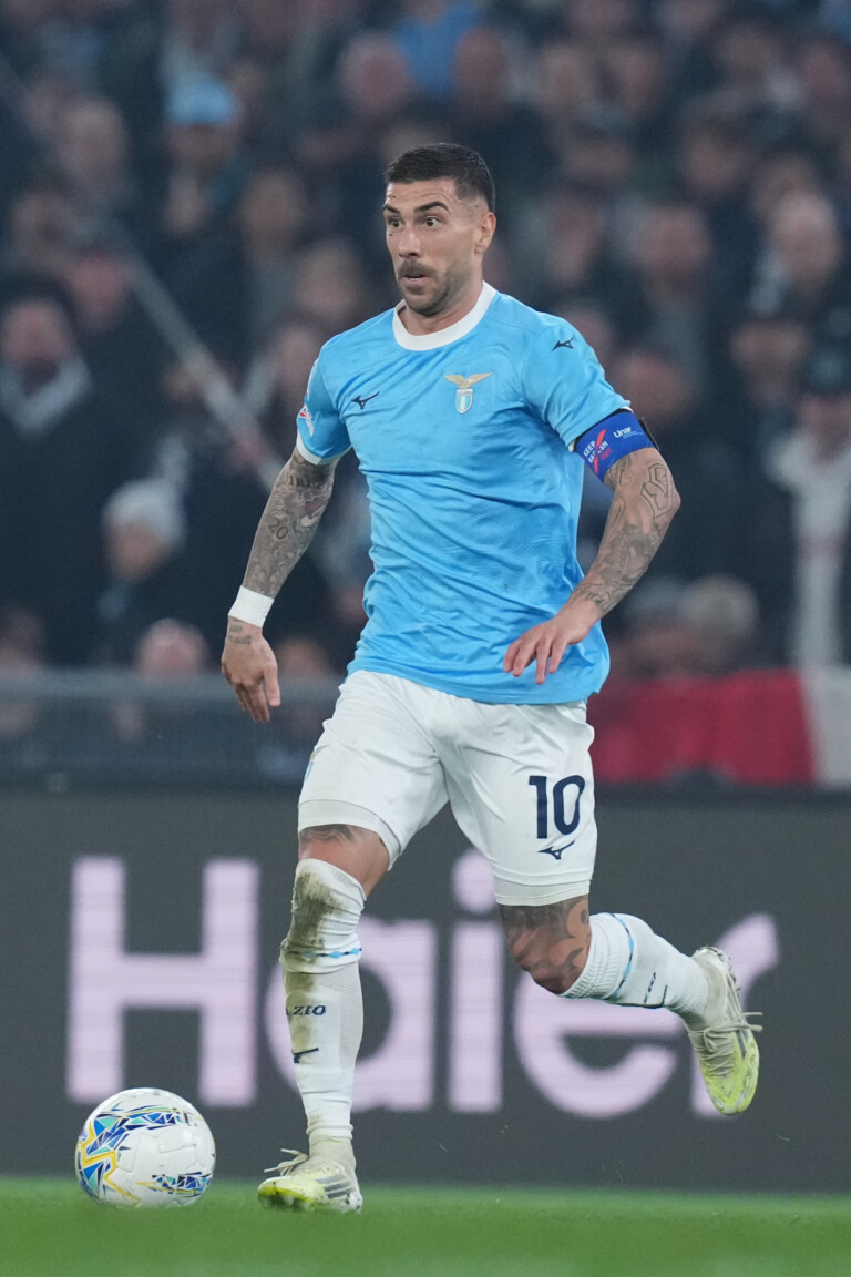 lazio zaccagni suffers a muscle injury